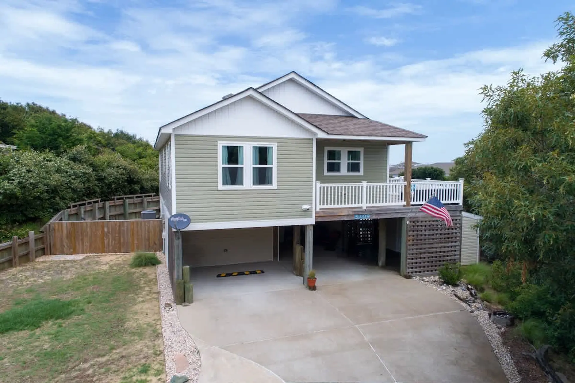 Saltwater Pool, Dog Friendly, Fire Pit!