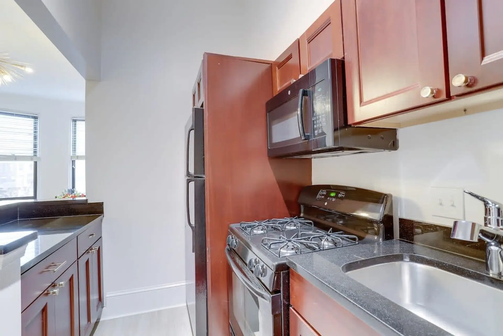 Sojourn on R | 2 Bedroom | Pets Welcome