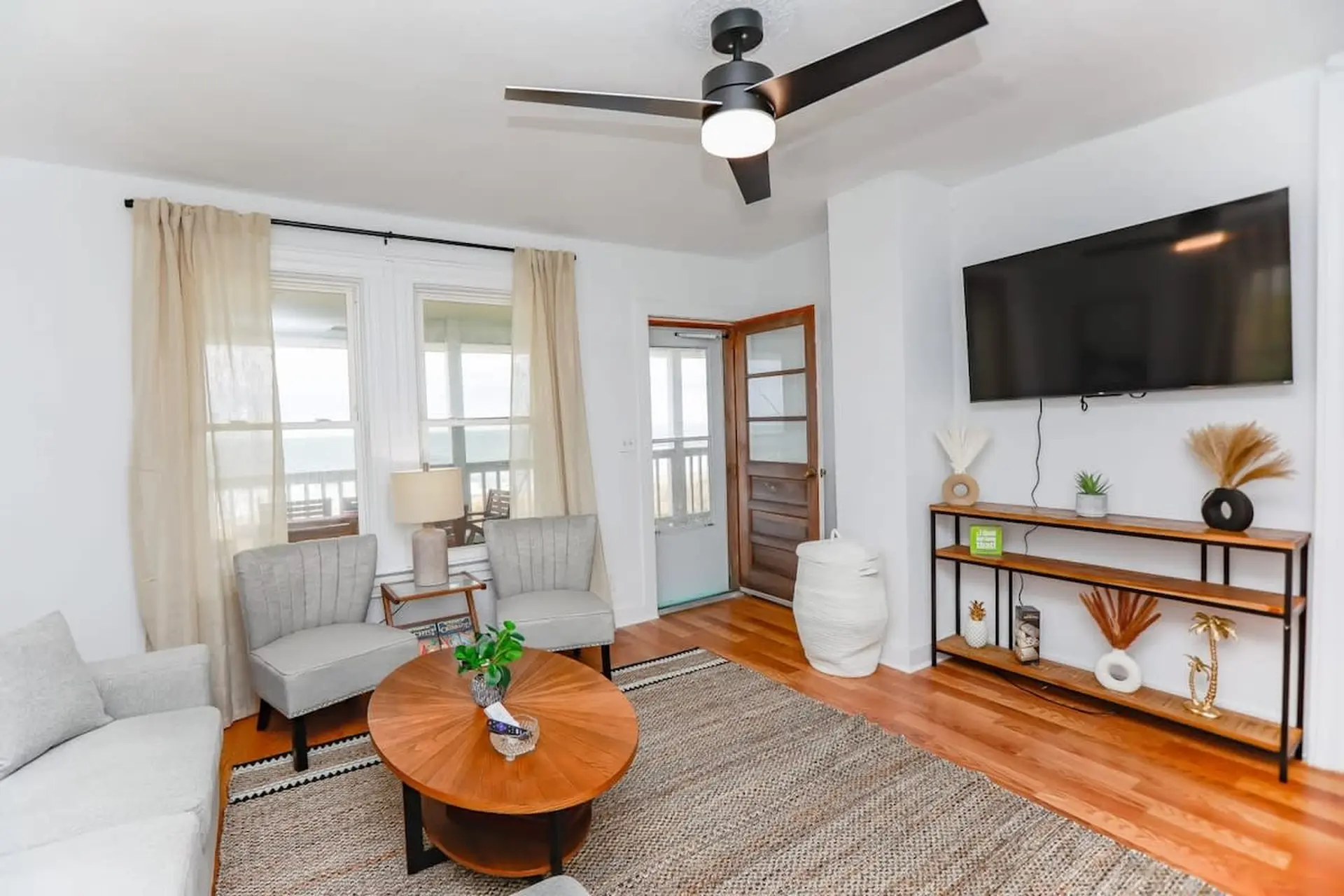 Sojourn | Waterfront Beach Oasis