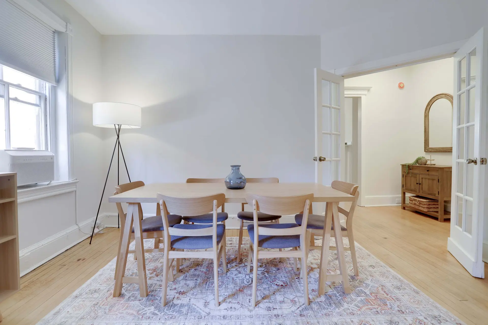 Sojourn Dupont Circle 19th St Light Filled 2 BR