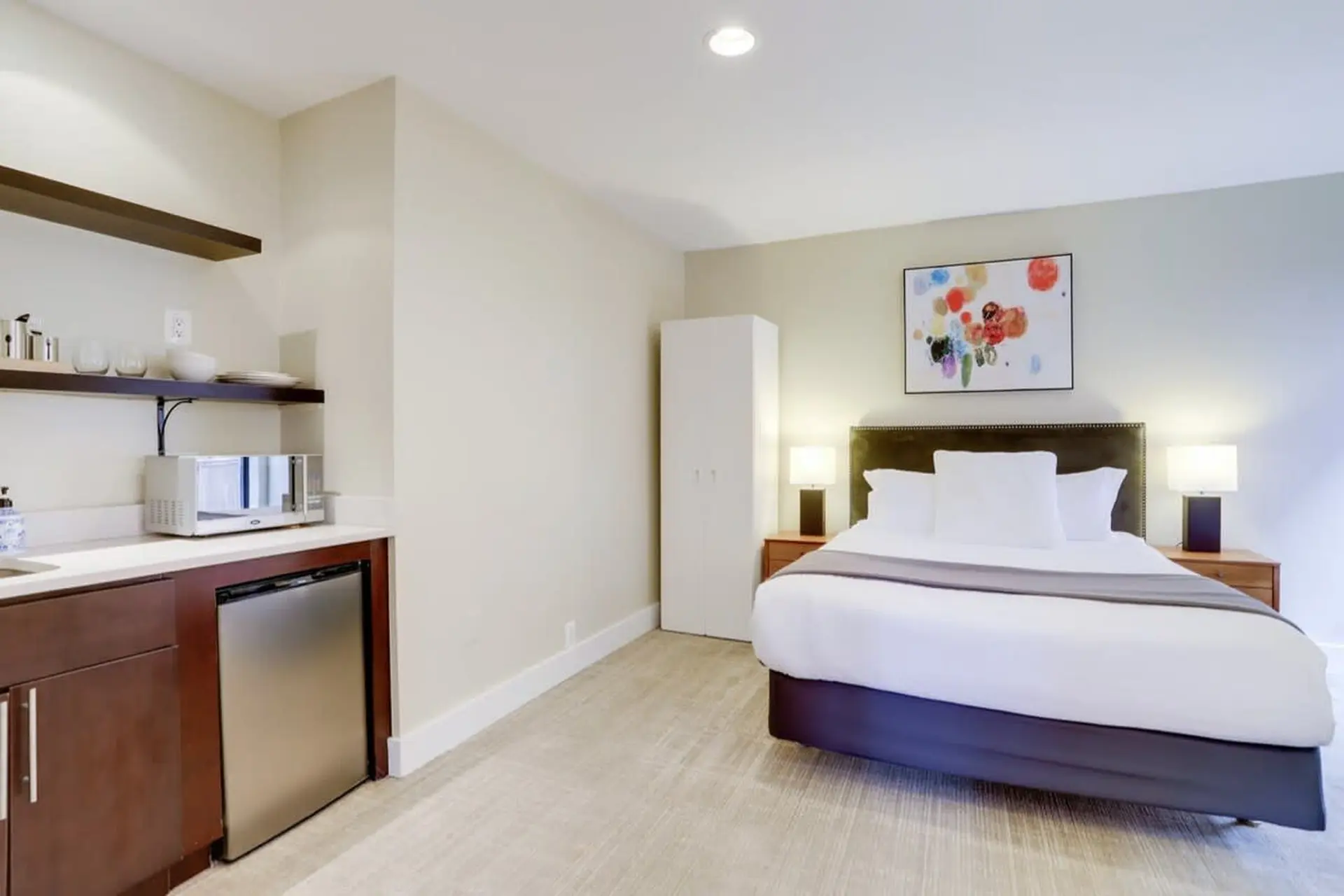 Sojourn at DuPont Place #6 | Pet Friendly