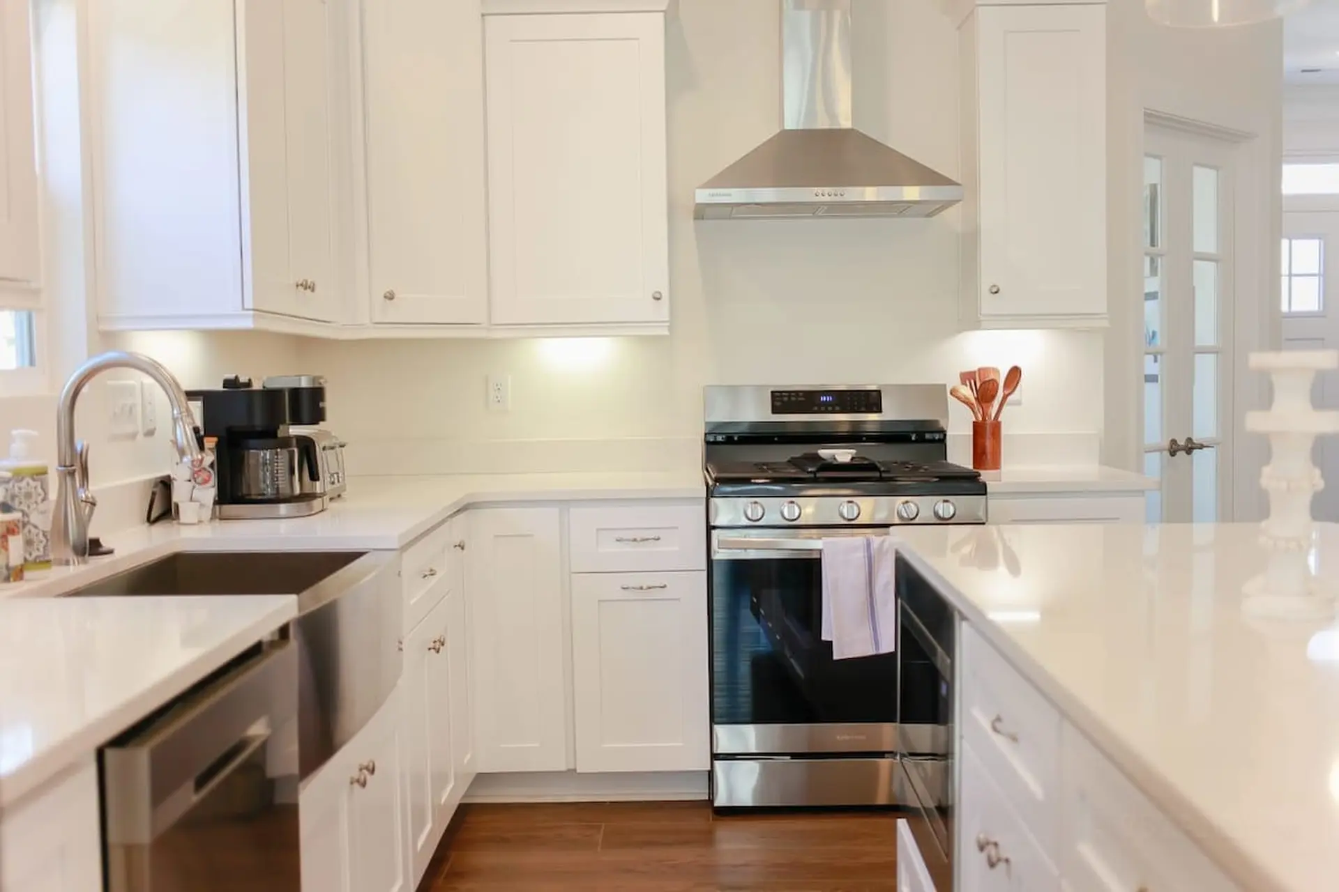 Sojourn on Lea View | Willoughby Spit | 5 BR *NEW*