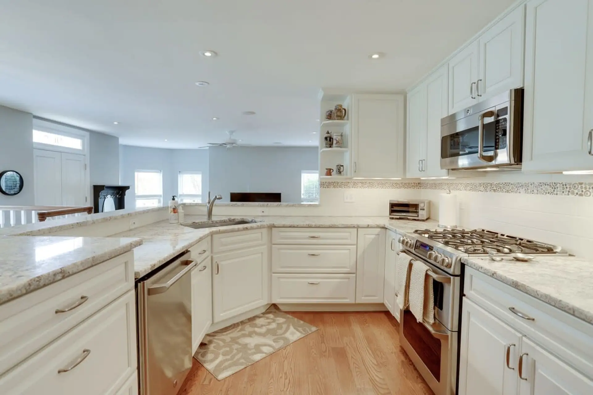 Sojourn Spacious Historic 2 BR with Modern Updates