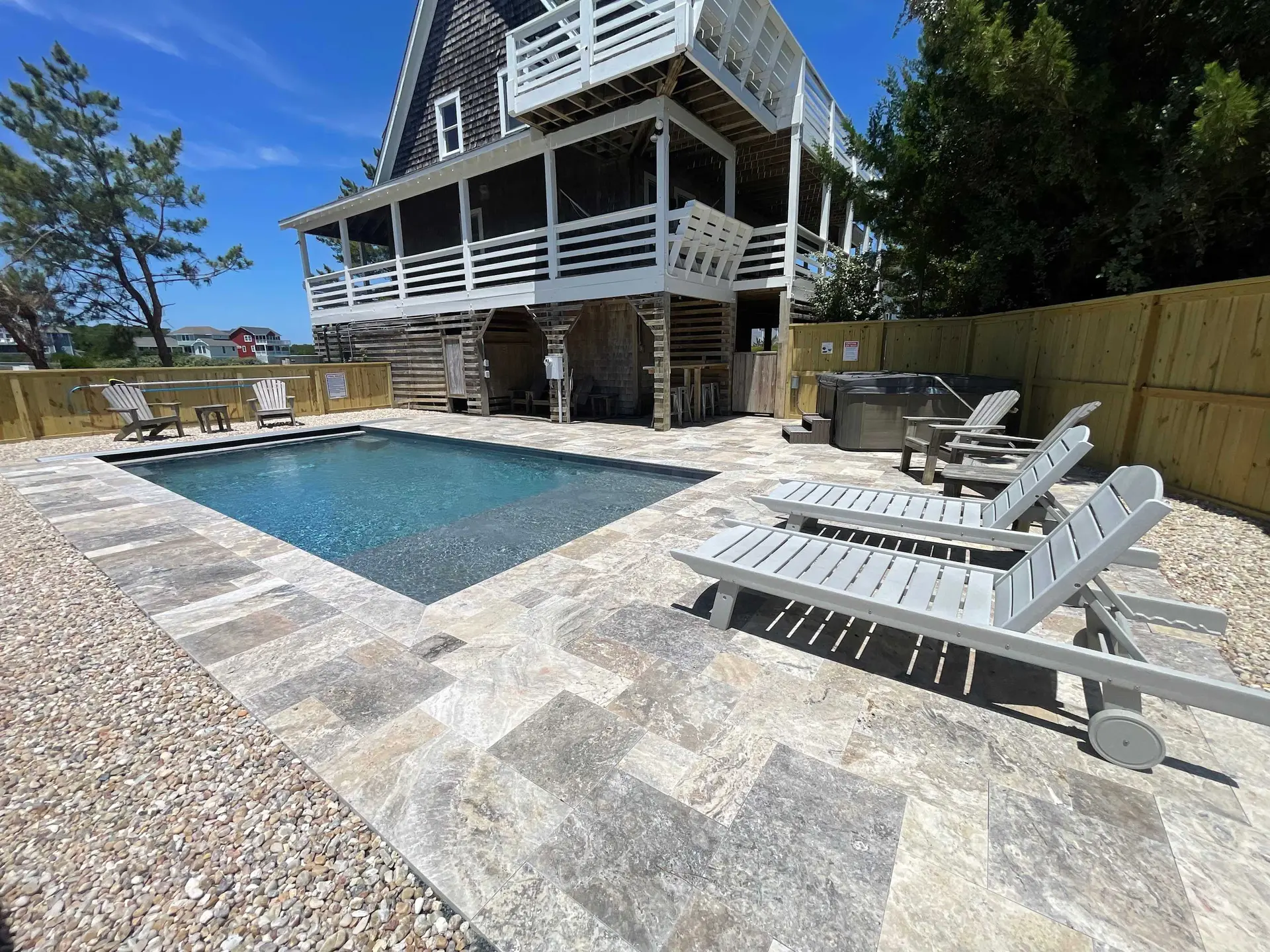Ocean Views, Pool, Hot Tub & 7Min Walk to Beach!