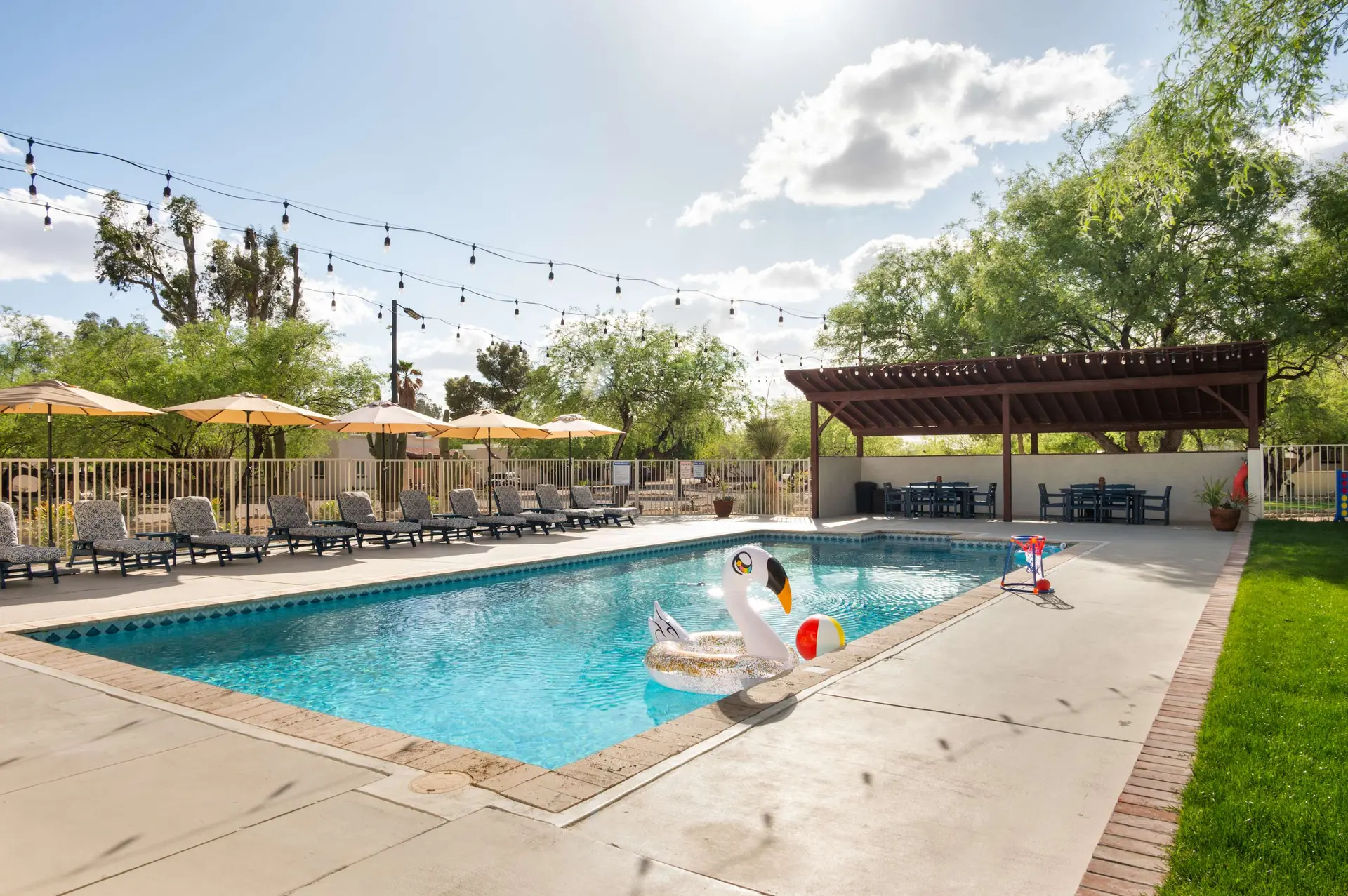 *Summer Specials* Lrg Pool, Pickleball • Solana #2