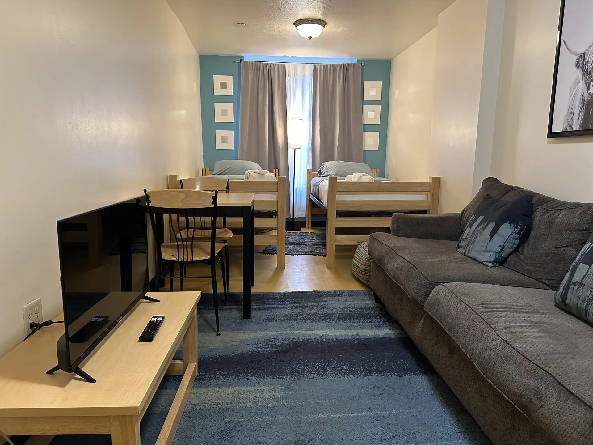 Cozy + Convenient | Downtown Apt | Walk Everywhere