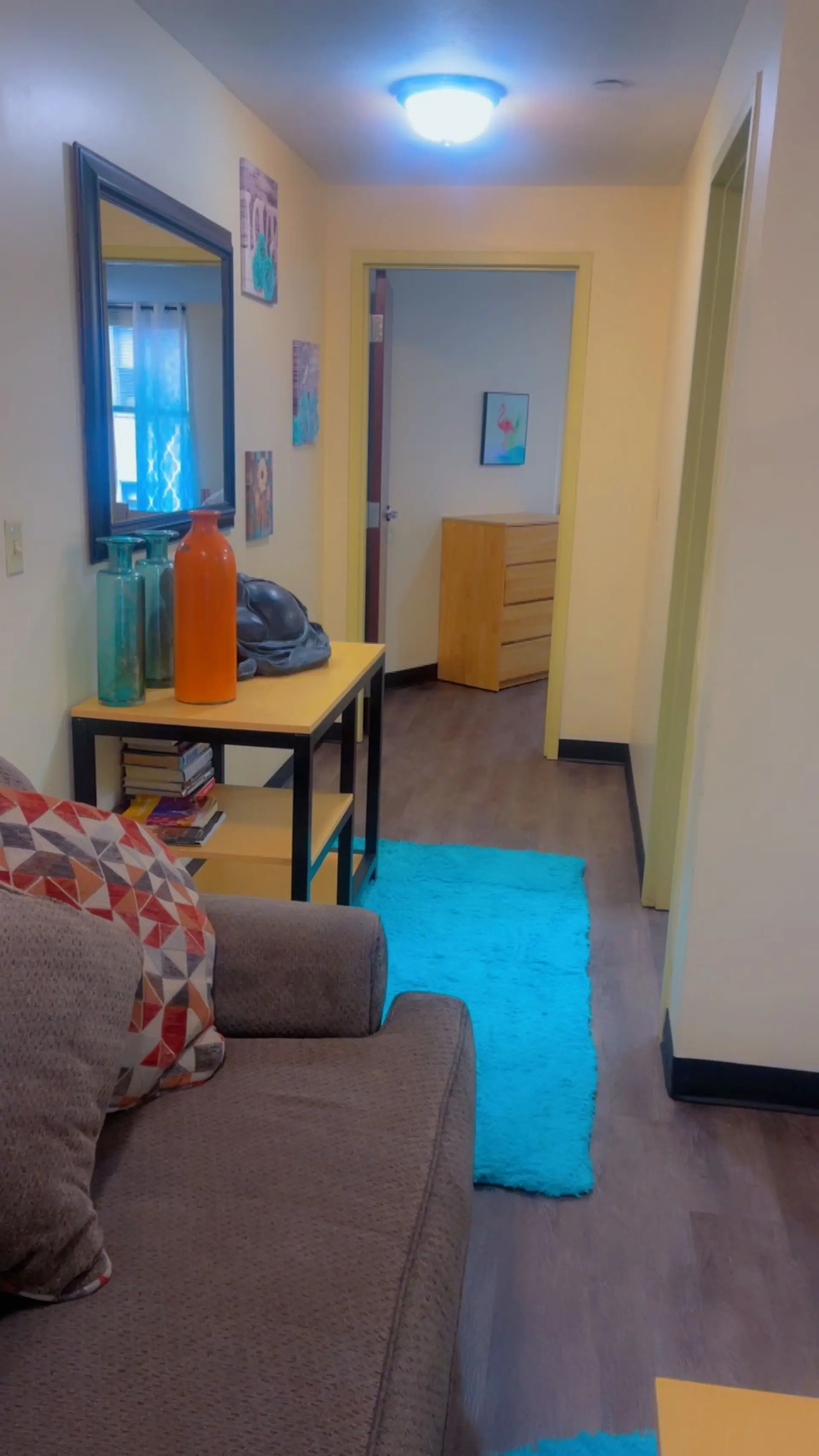 Cozy Downtown Apartment | TV & Walkable Location