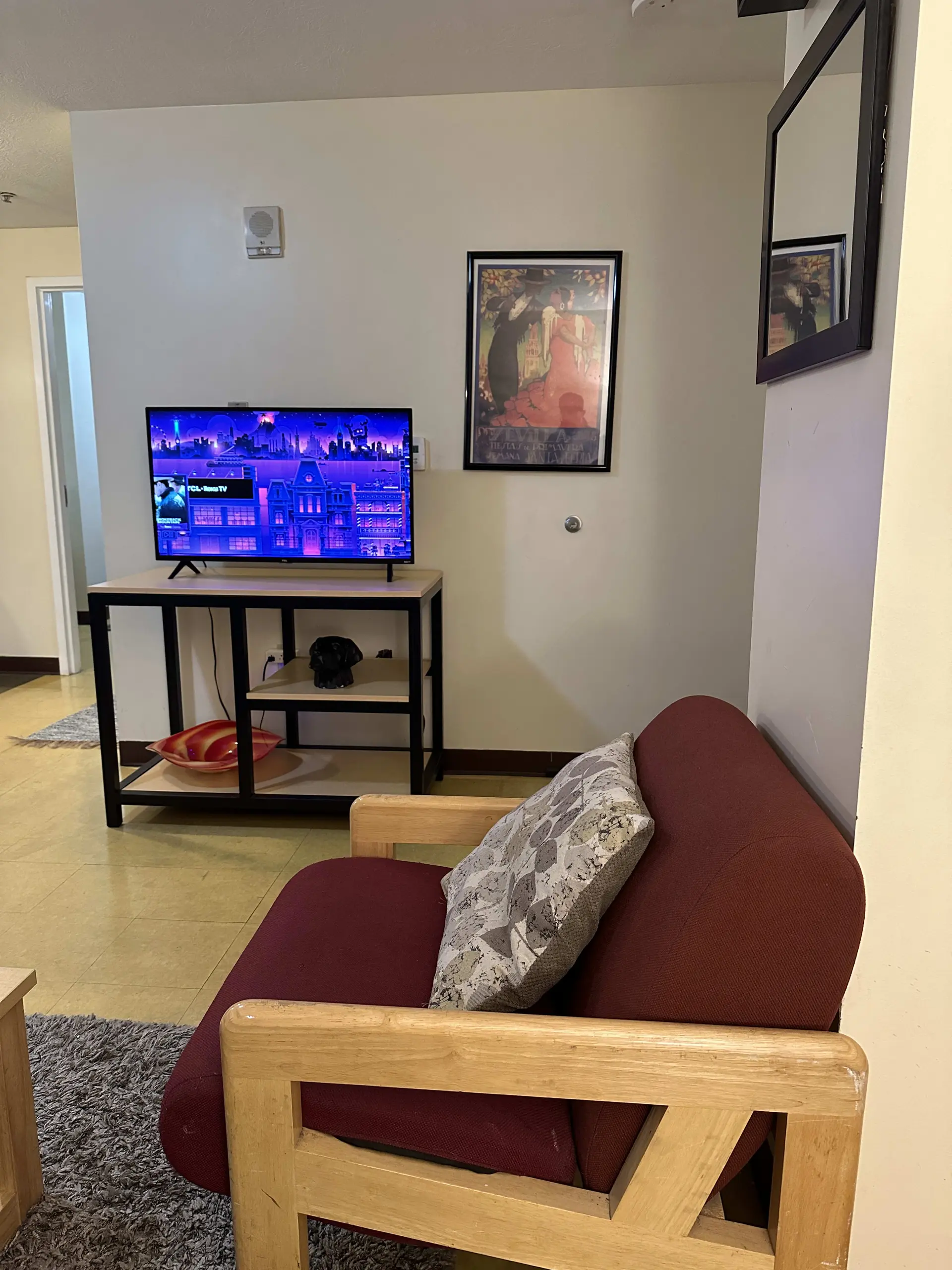 5 Beds | Downtown Apt | Very Quick Walk Everywhere