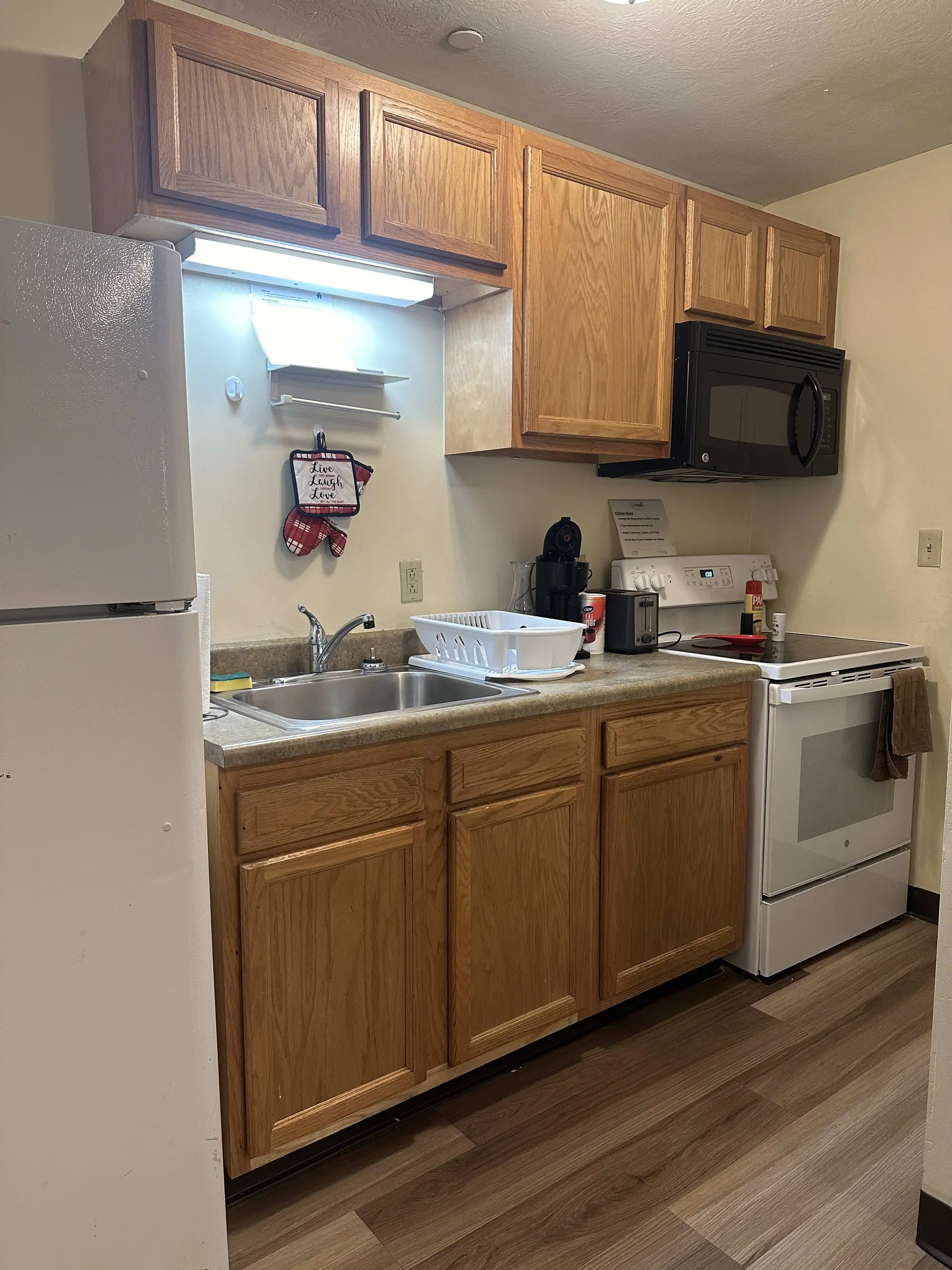 2 Bedroom 2 Bath | Heart of Downtown PGH!