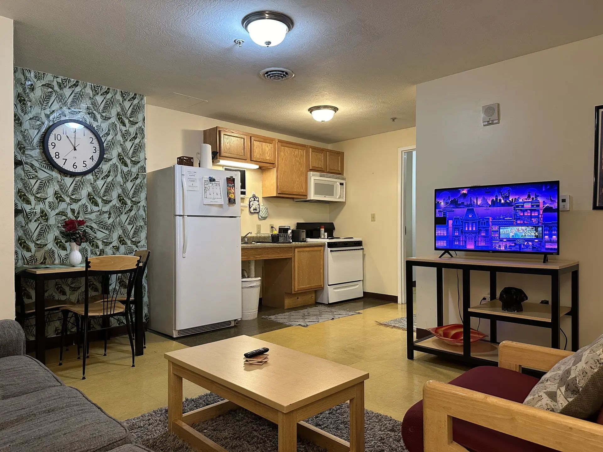 5 Beds | Downtown Apt | Very Quick Walk Everywhere
