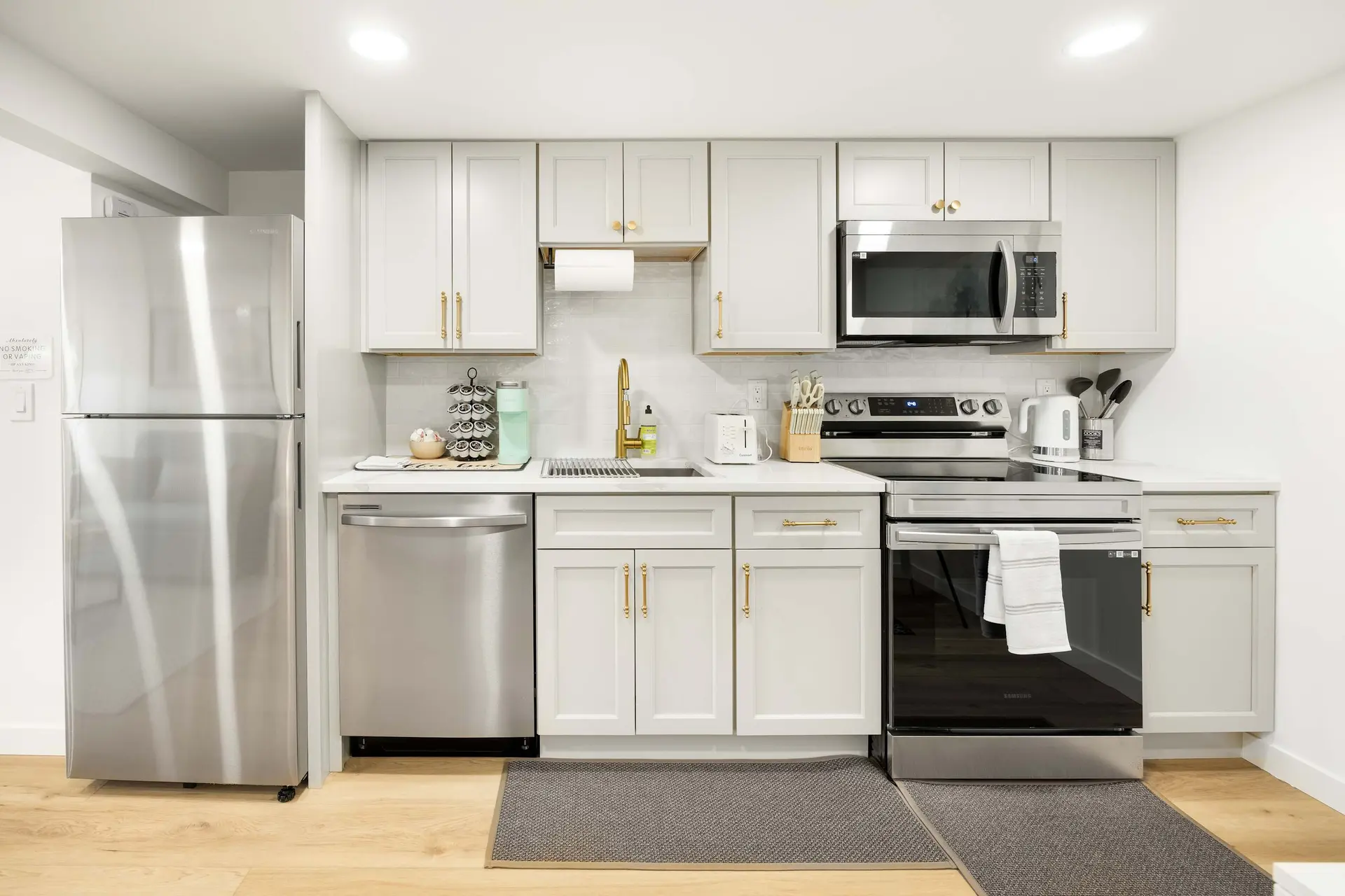 Remodeled 1BR Private Basement – 9 Min to Beach