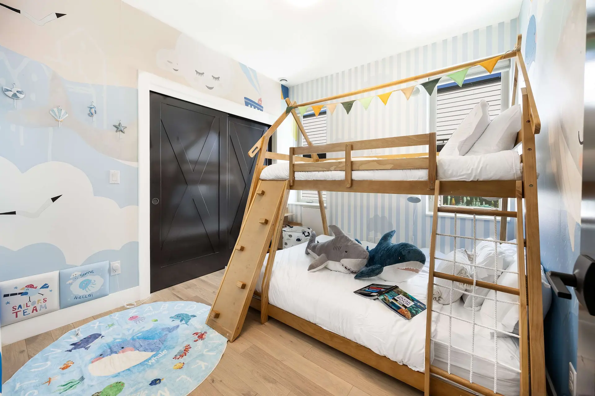Ocean-Inspired 3B 3.5B Modern Retreat w/ Kids Room
