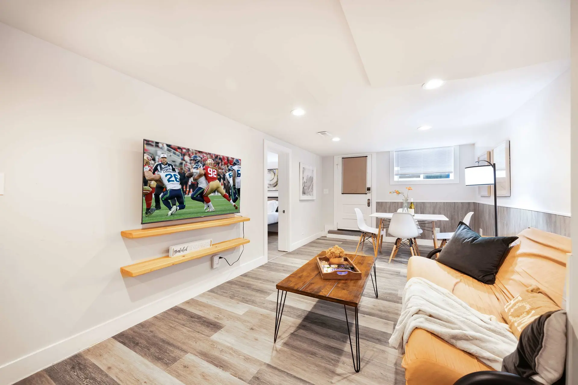 Pet Friendly 1BR Basement w/Gym |Near UW &Hospital
