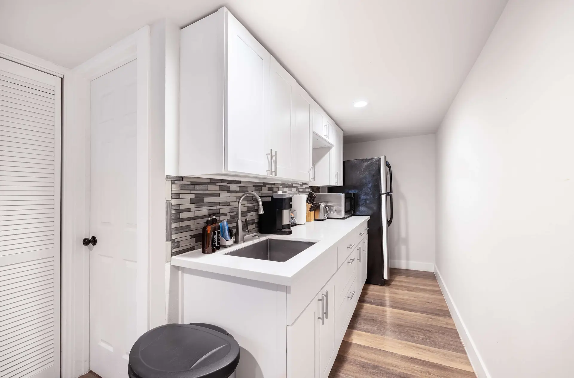 Pet Friendly 1BR Basement w/Gym |Near UW &Hospital
