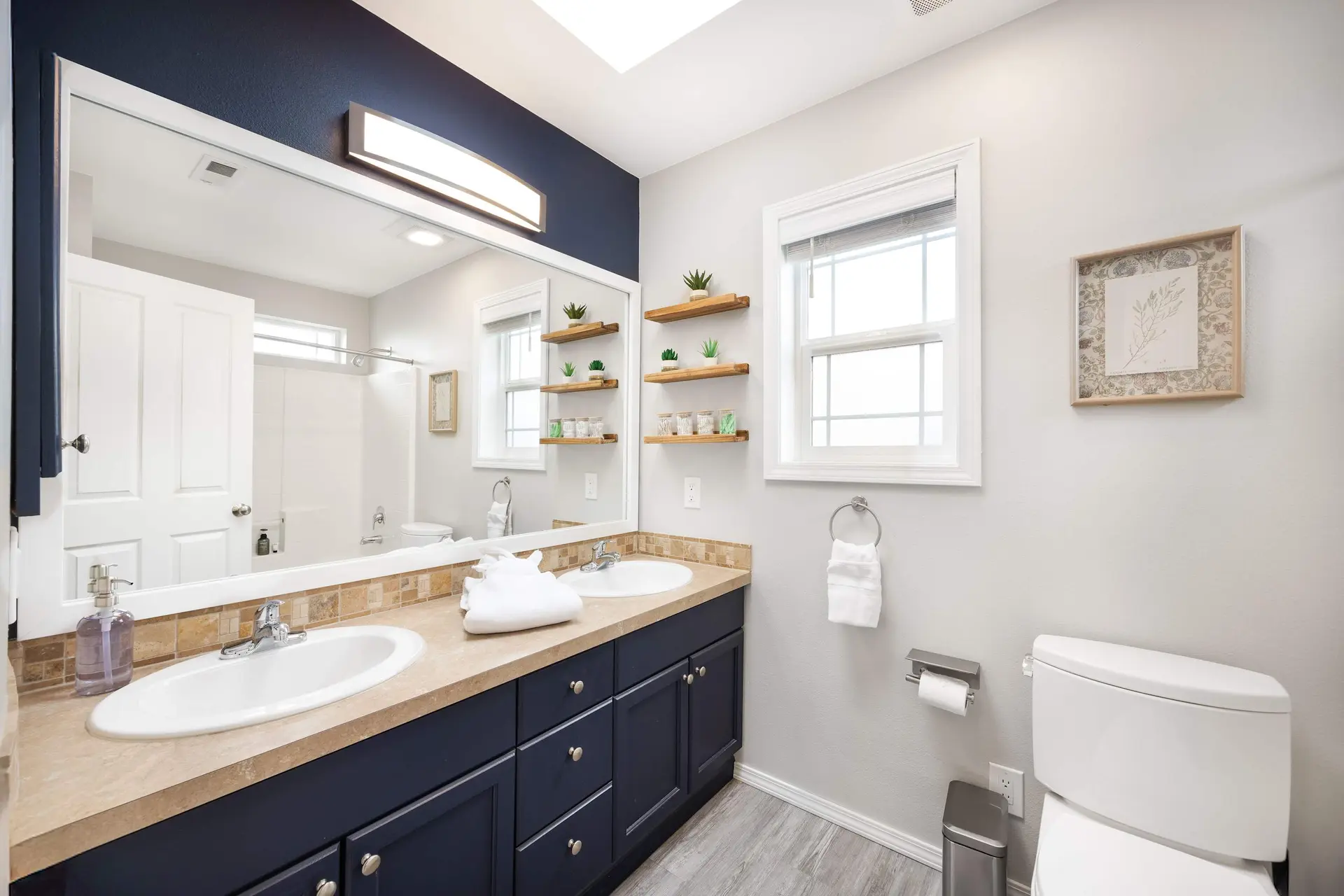 Stylish 3BR/2.5BA Home |EV Outlet |Near Light Rail