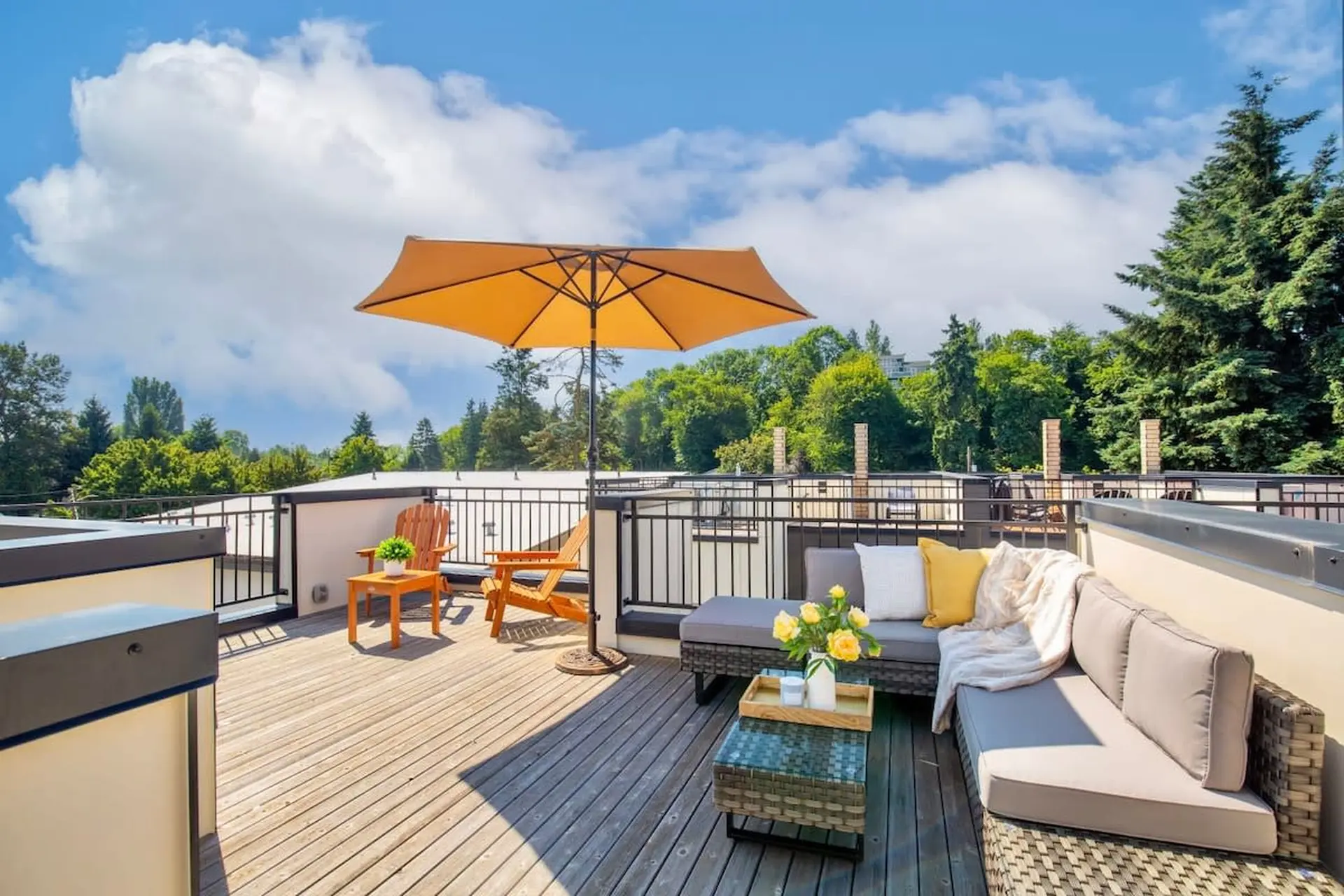 Brand New 3B2B Townhome near SeaTac | Rooftop Deck