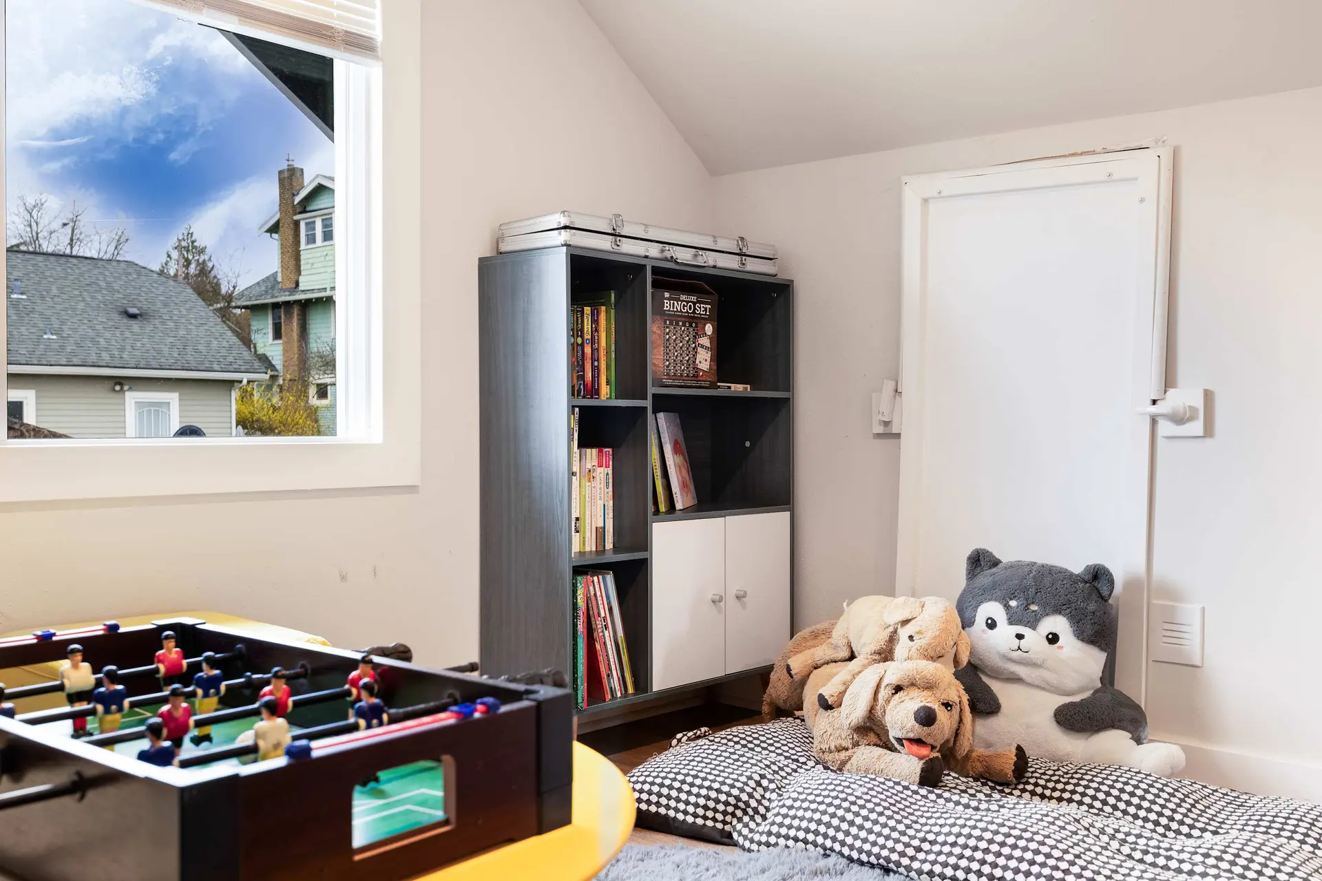 Sunny 3BR Home Near UW & Children Hospital | Gym
