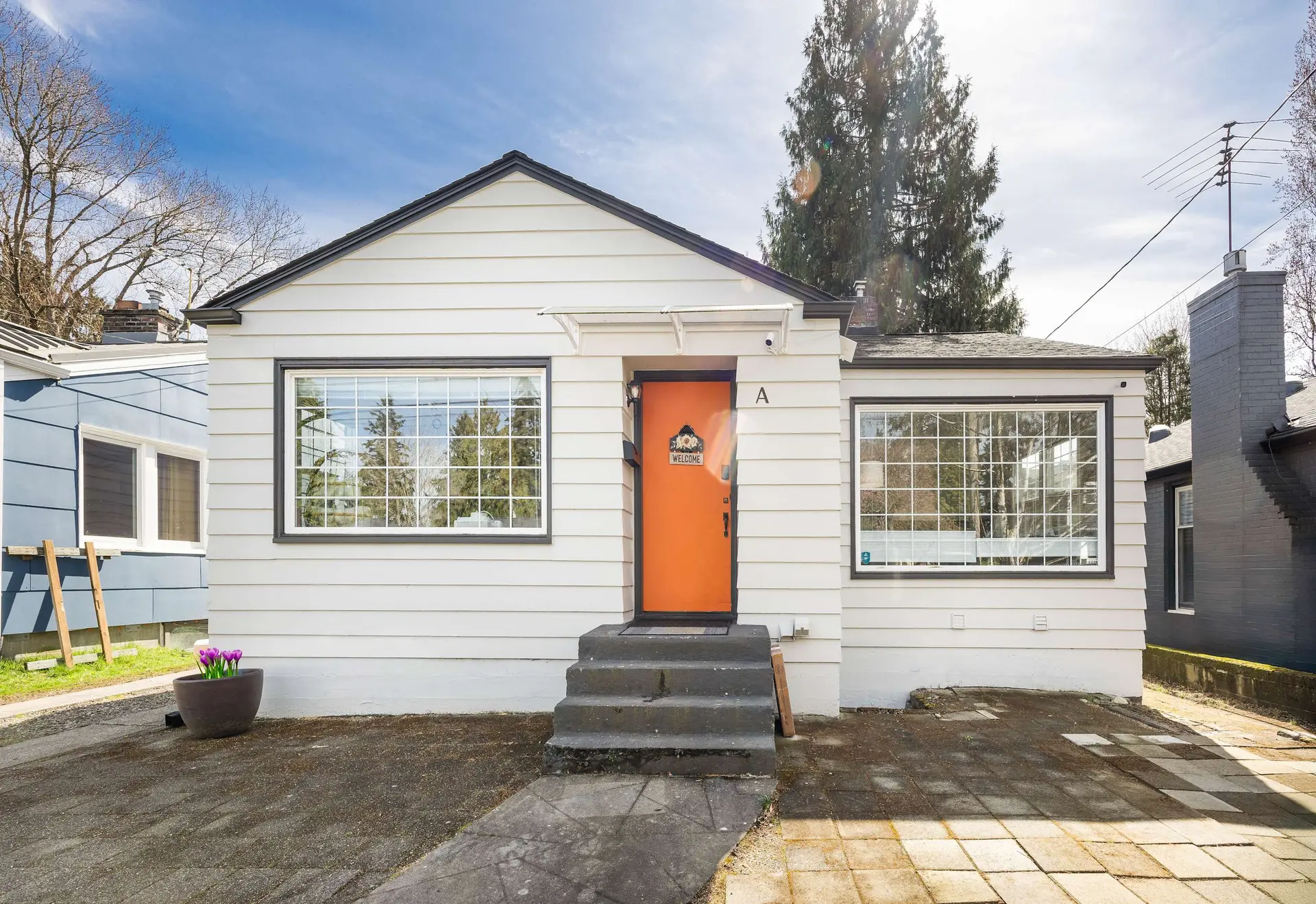 Modern 2BR Retreat w |Maple Leaf|UW&Park