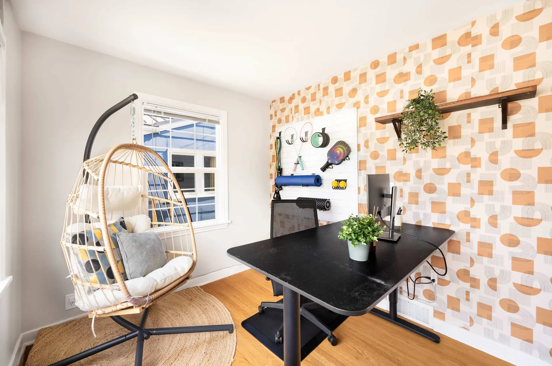 Modern 2BR Retreat w |Maple Leaf|UW&Park