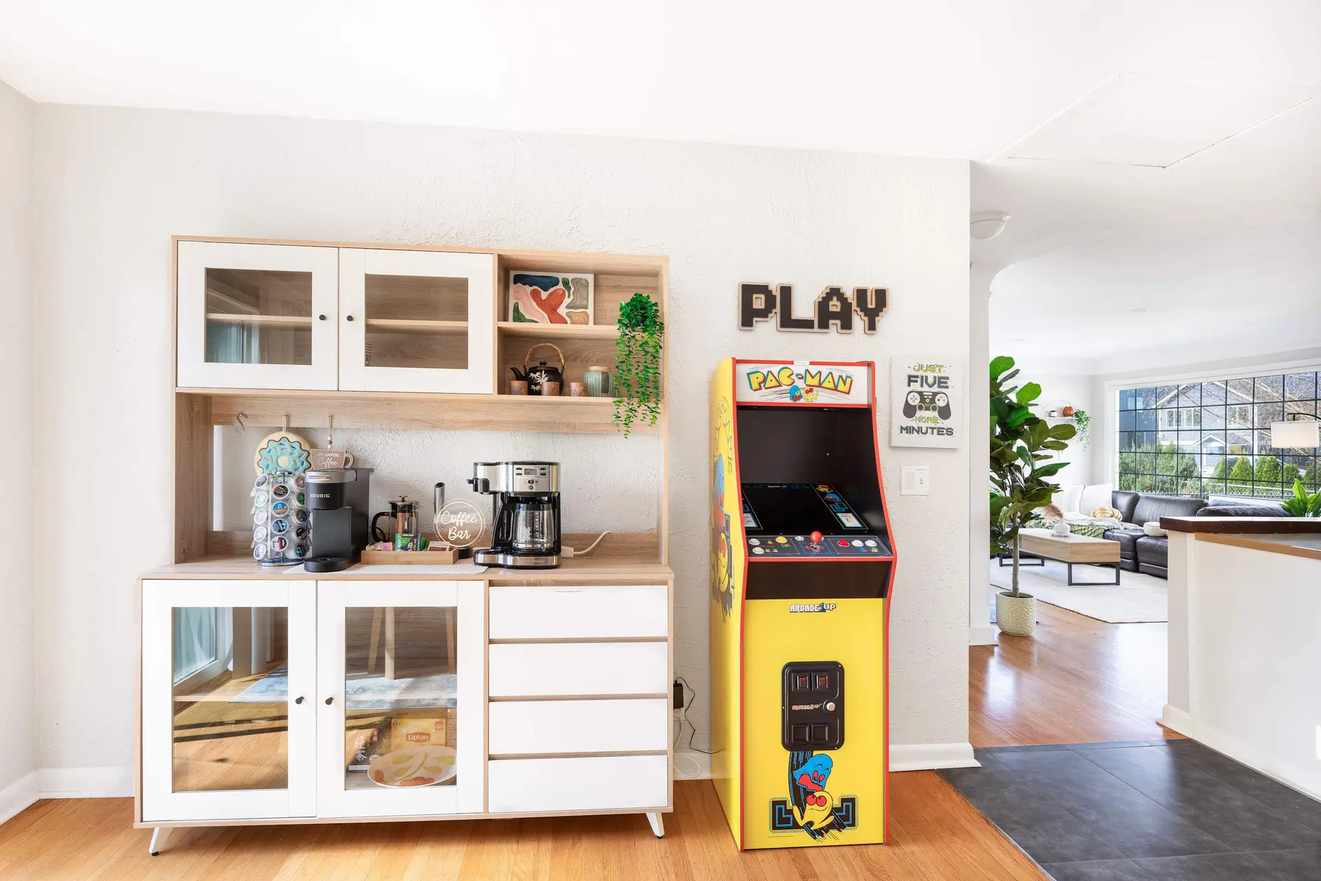 Modern 2BR Retreat w |Maple Leaf|UW&Park