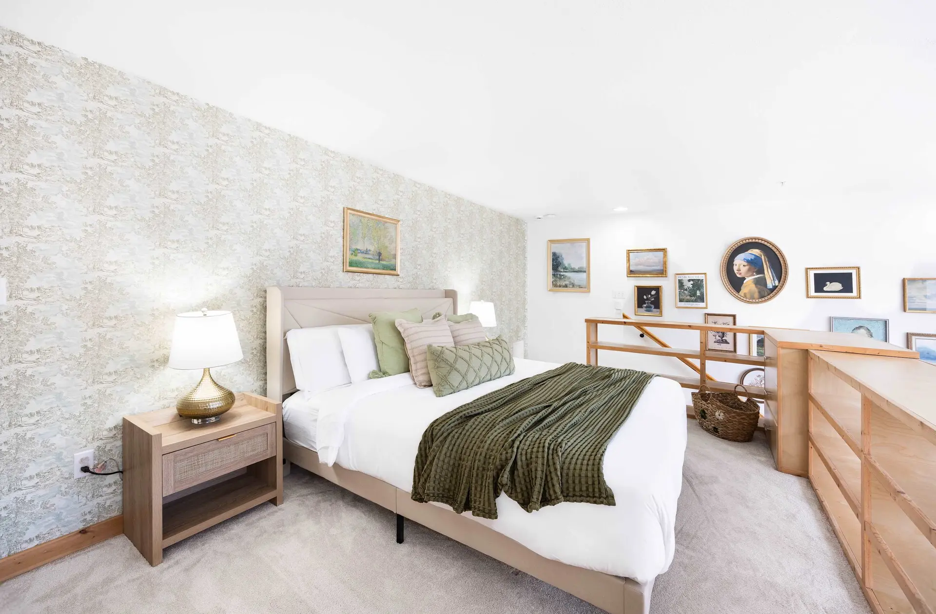 Historic DT Loft w/16ft Ceilings |Garage &97 WS!