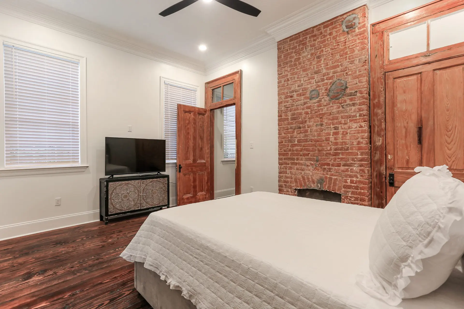 Canal St. Historic Mini-Mansion