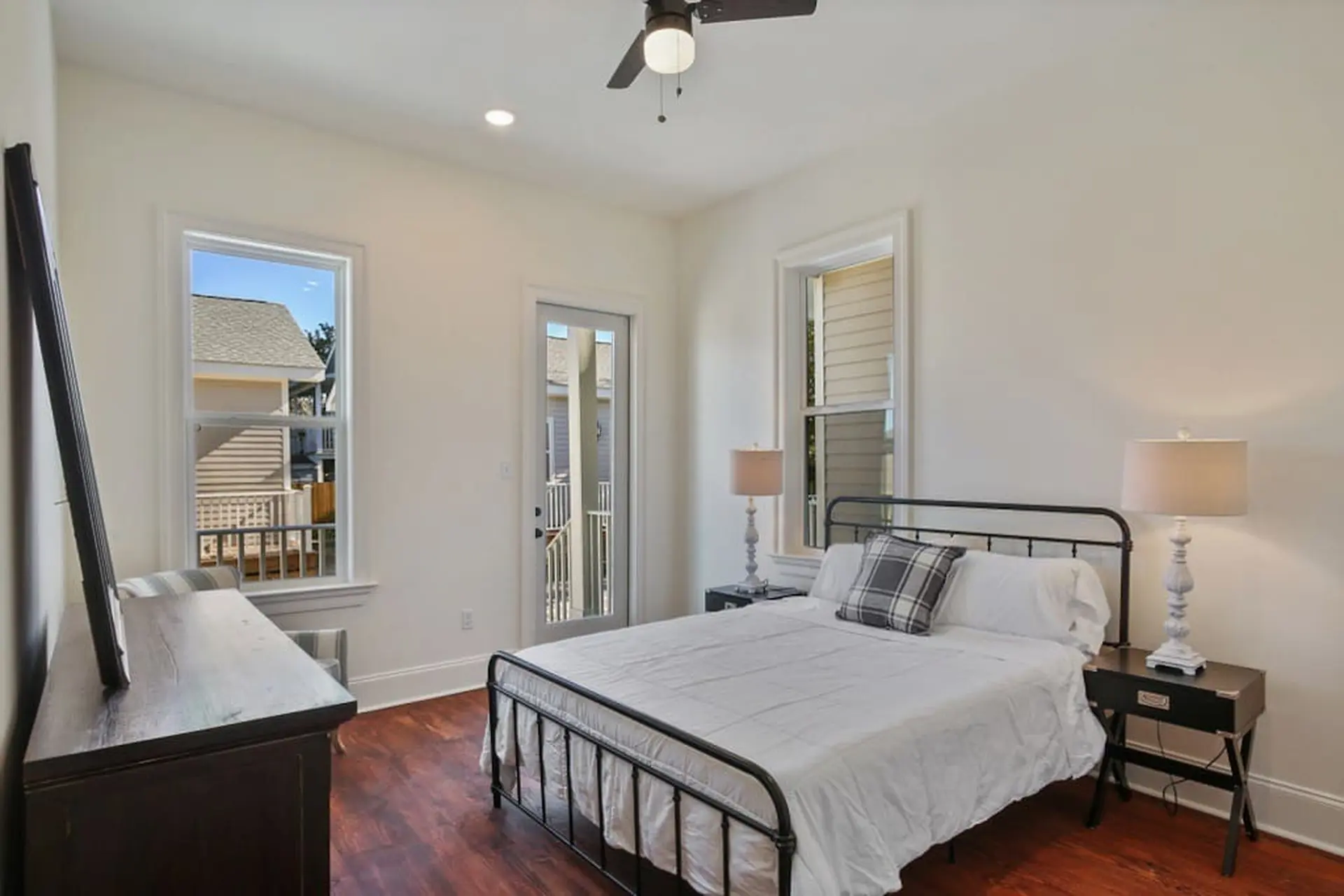 New Orleans Chic Oasis for 14, Near St. Charles