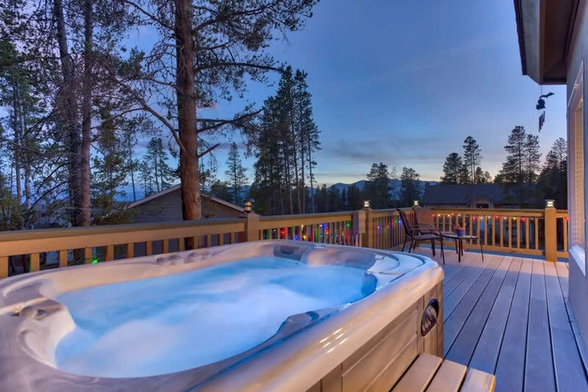 4BR Retreat - Hot tub, BBQ, Deck - Near Ski Cooper