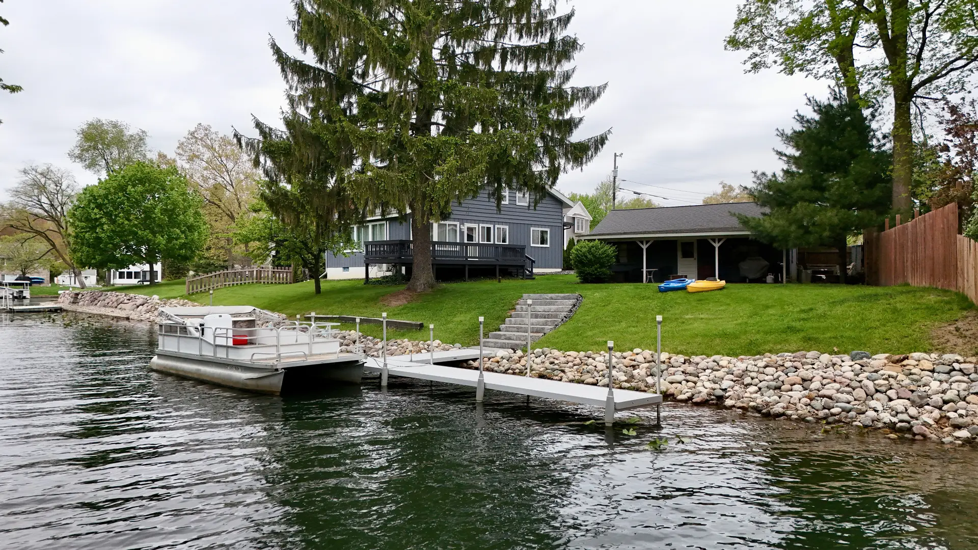 Gravel Lake Getaway