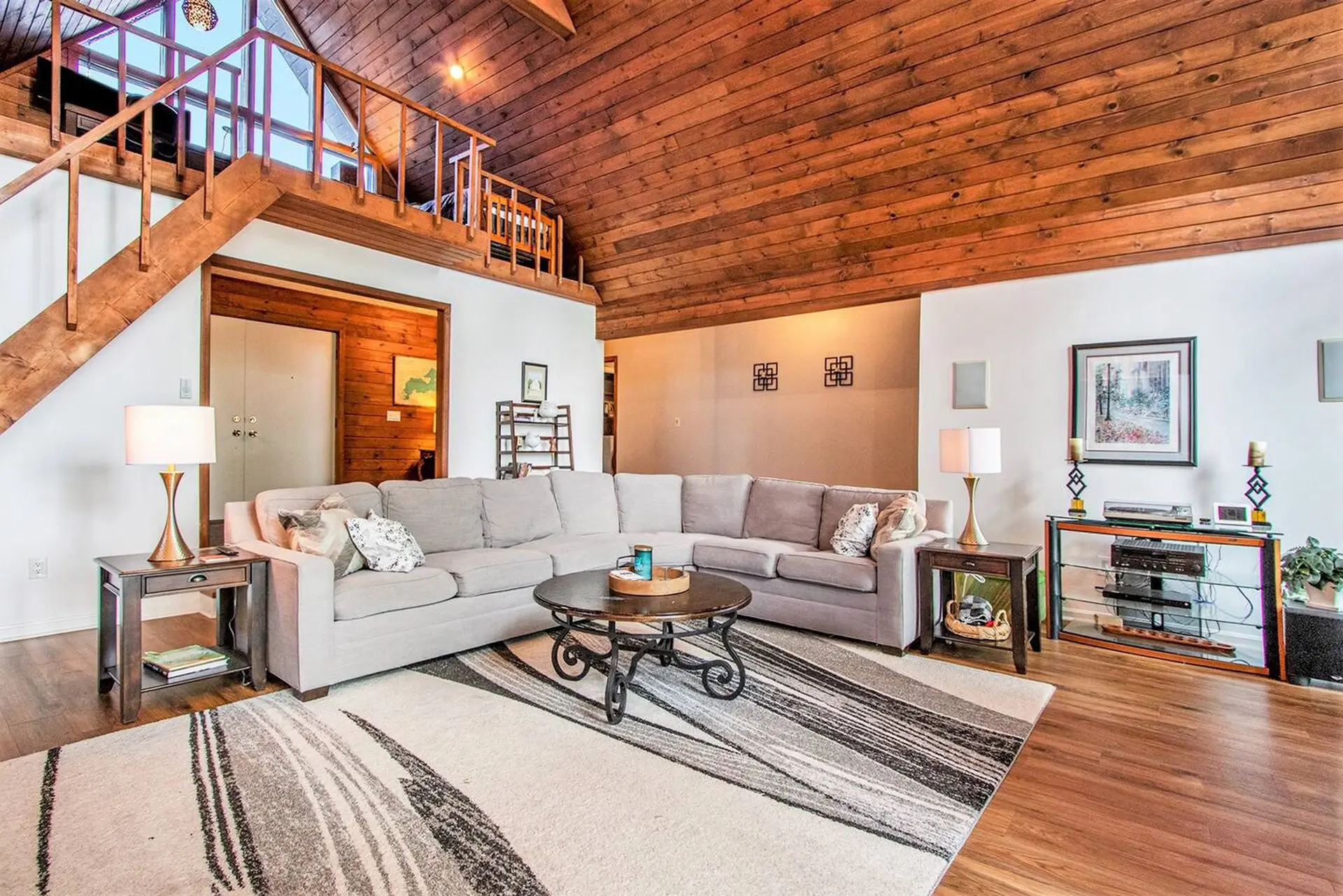 Luxe Lakefront Haven: Pool & Hot Tub!