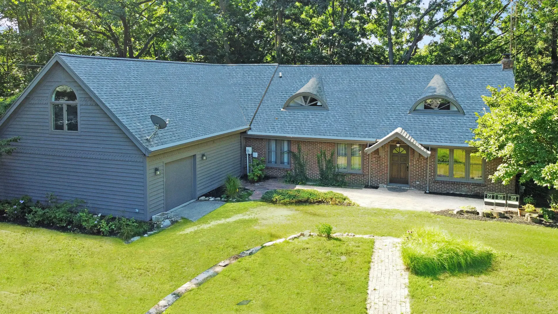 Pat's Pool House