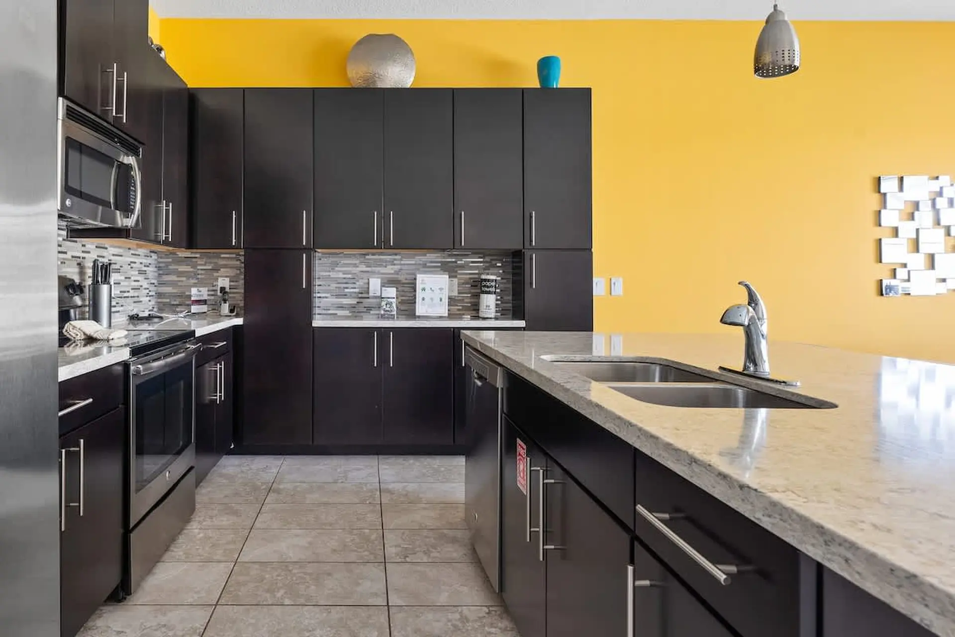 Comfortable Vacation Home up to 10 People EF466