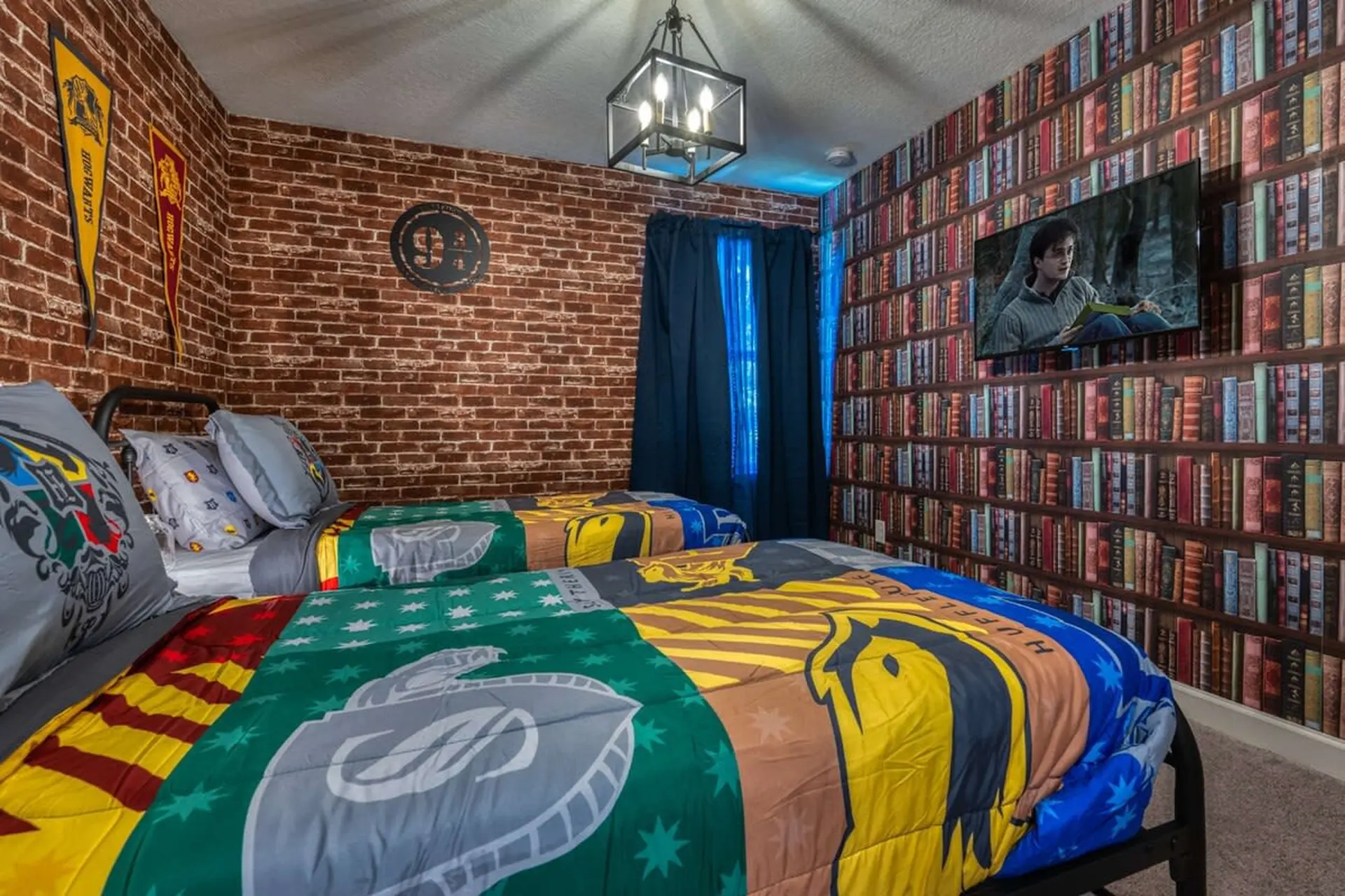 New villa with Harry Potter and Mickey bedrooms