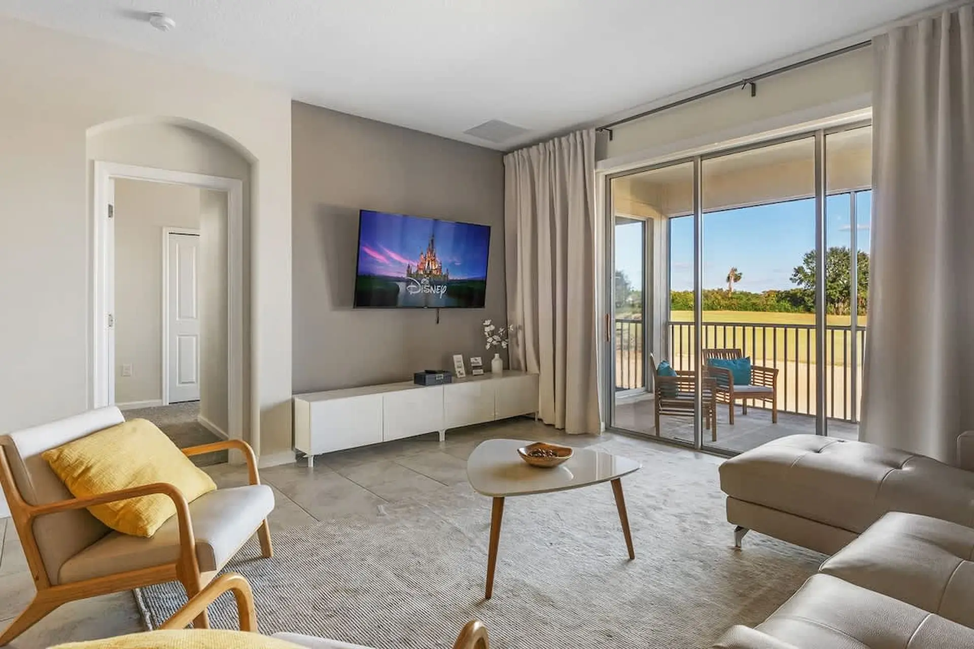 Champions Gate 3BR up to 8 People