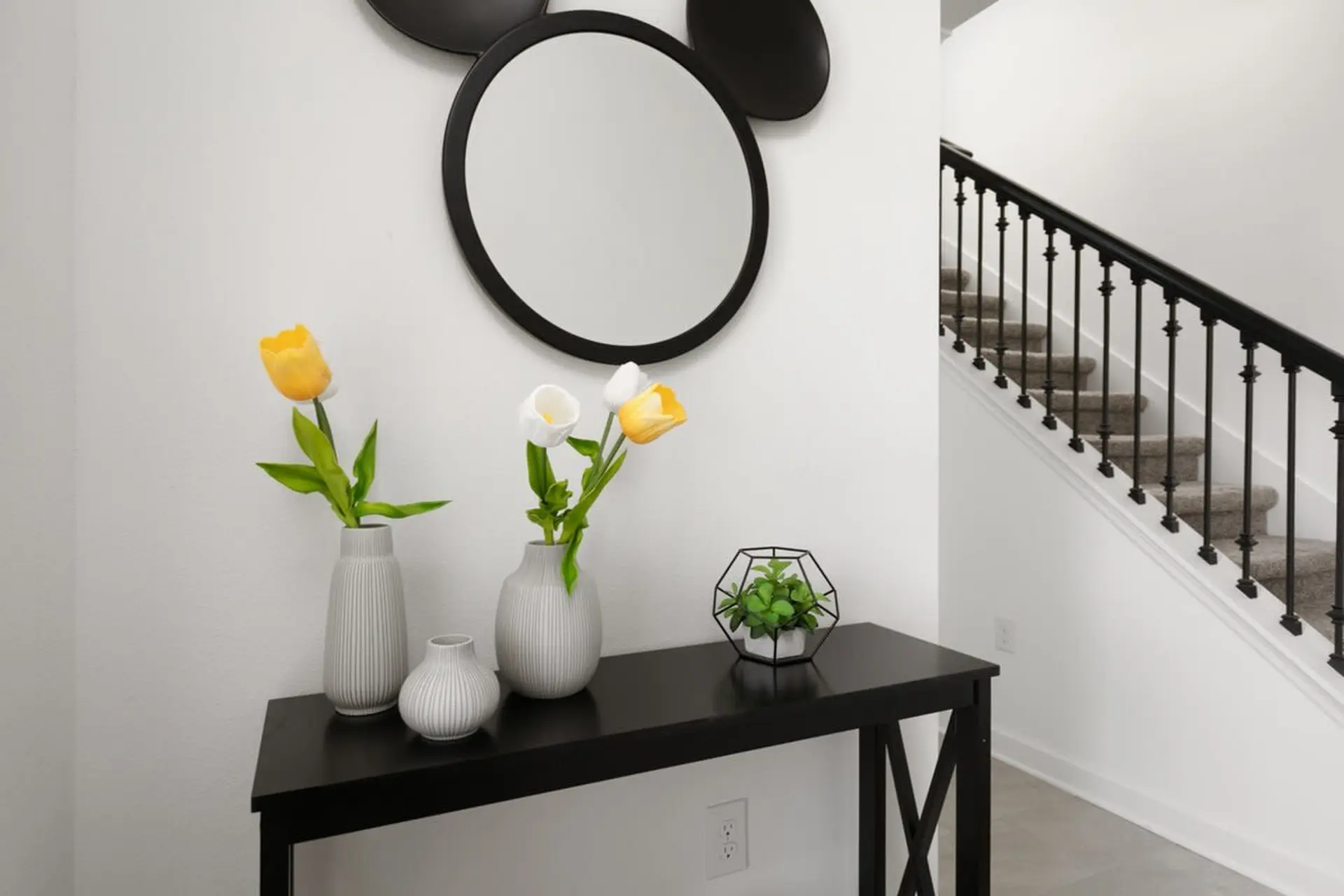 Charming Mickey-Themed Home, Prime Location