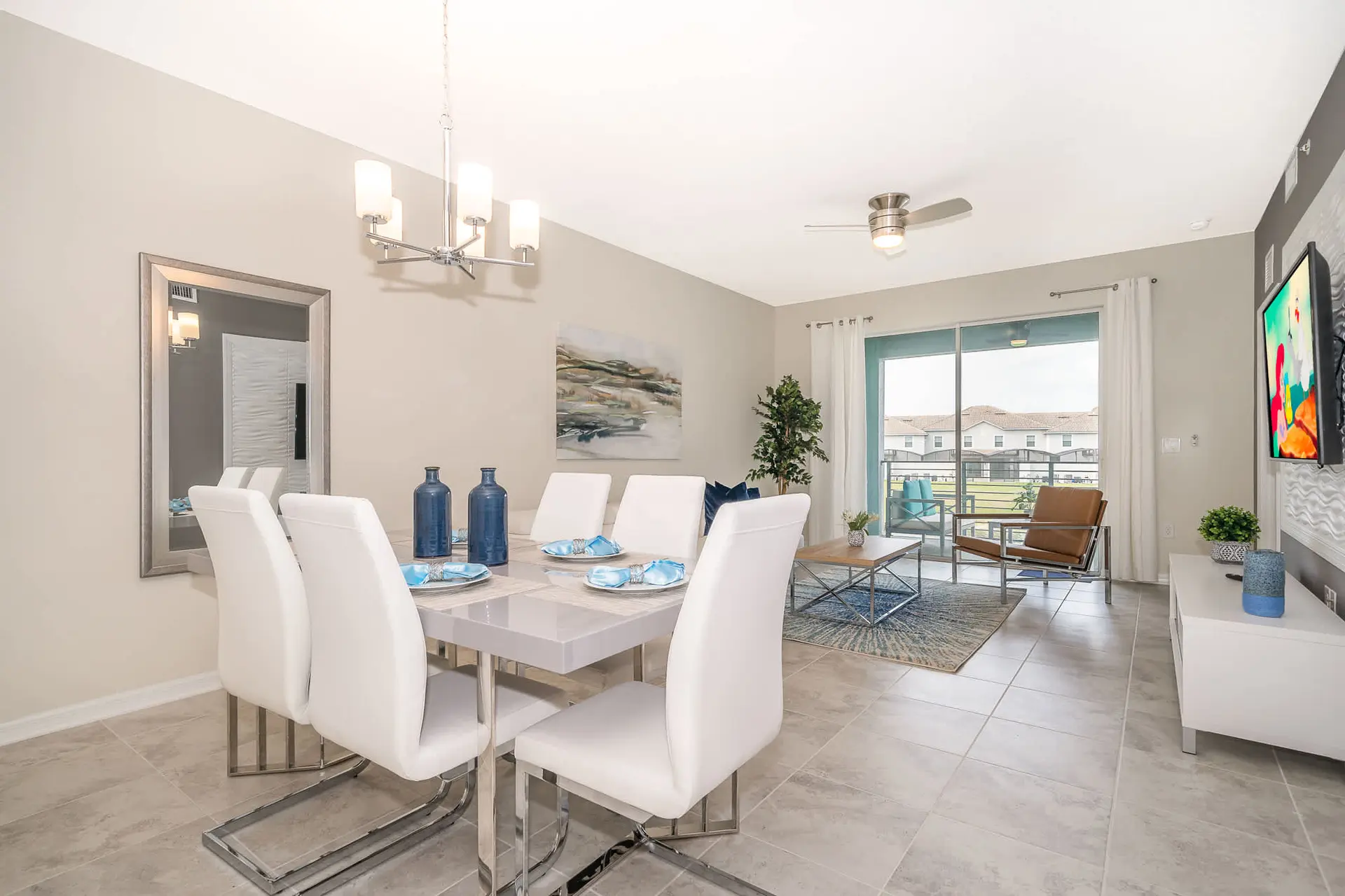 Elegant 2Bed Condo in Storey Lake, Prime Location