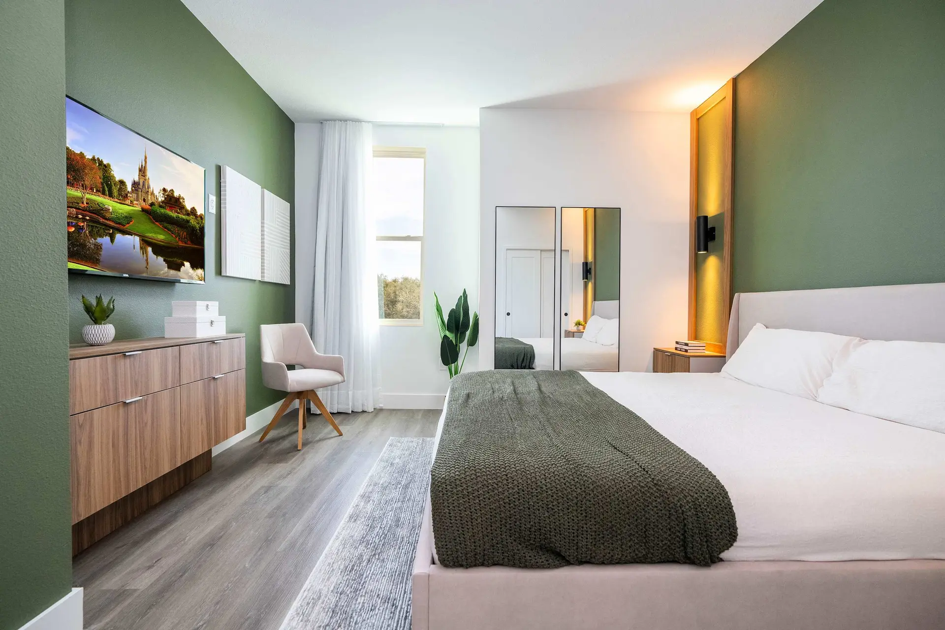 Disney 4BR Getaway, Themed Bedrooms & Pool
