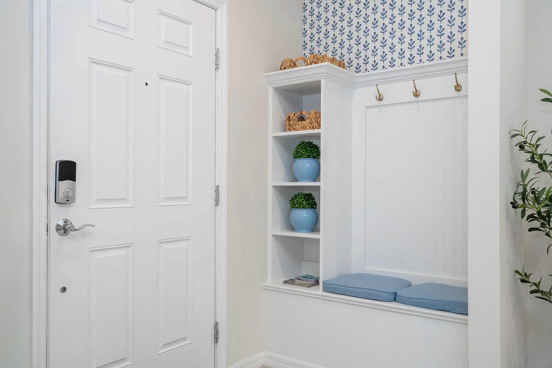 Amazing 5 Suite Home with Resort-Style Amenities