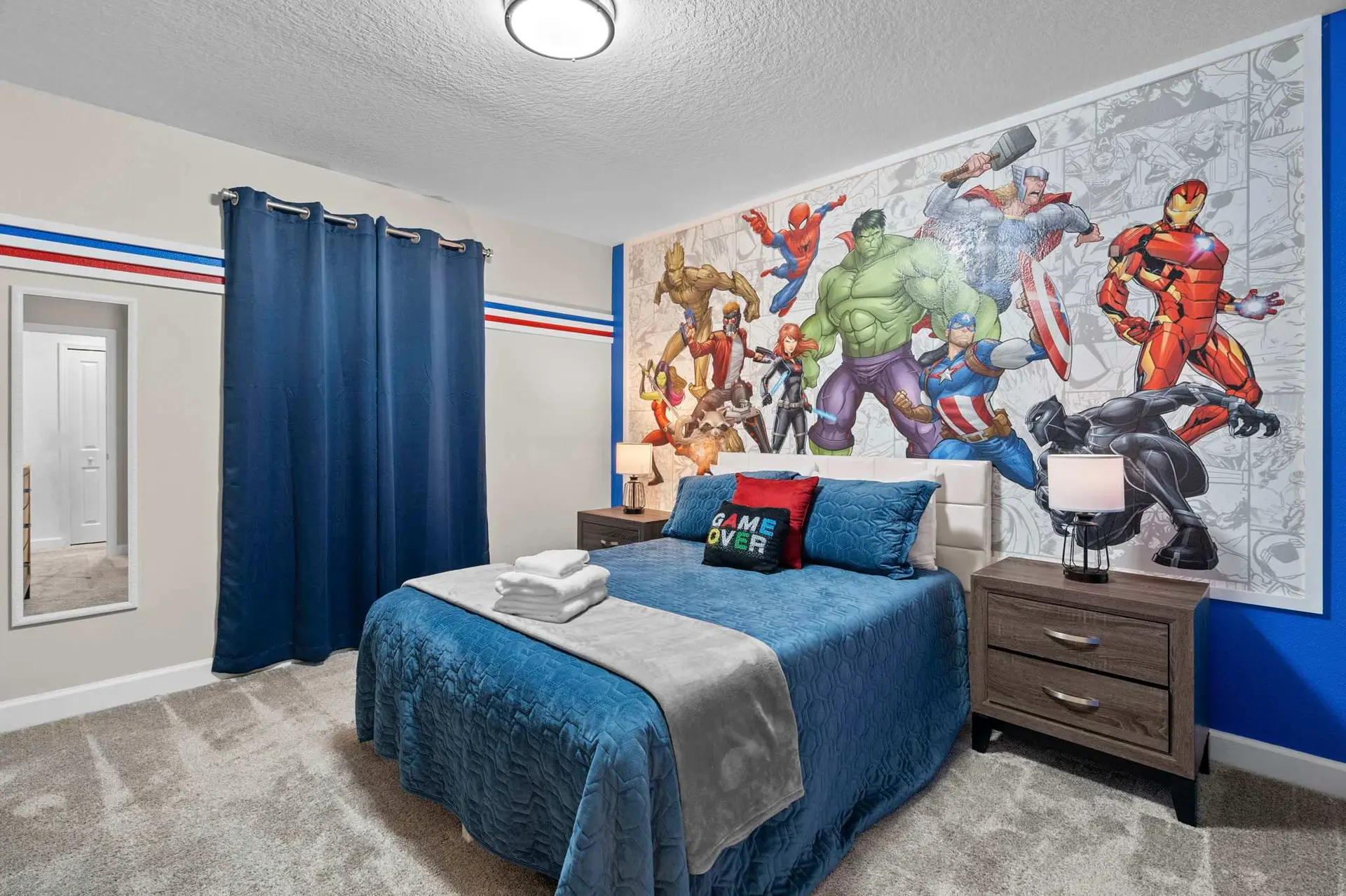 Relaxing Getaway Near Disney with Pool & Themed Ro
