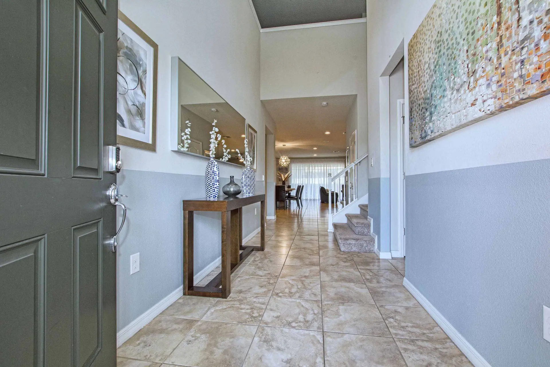 Home 8 Bdrm at Windsor Westside with Top Amenities
