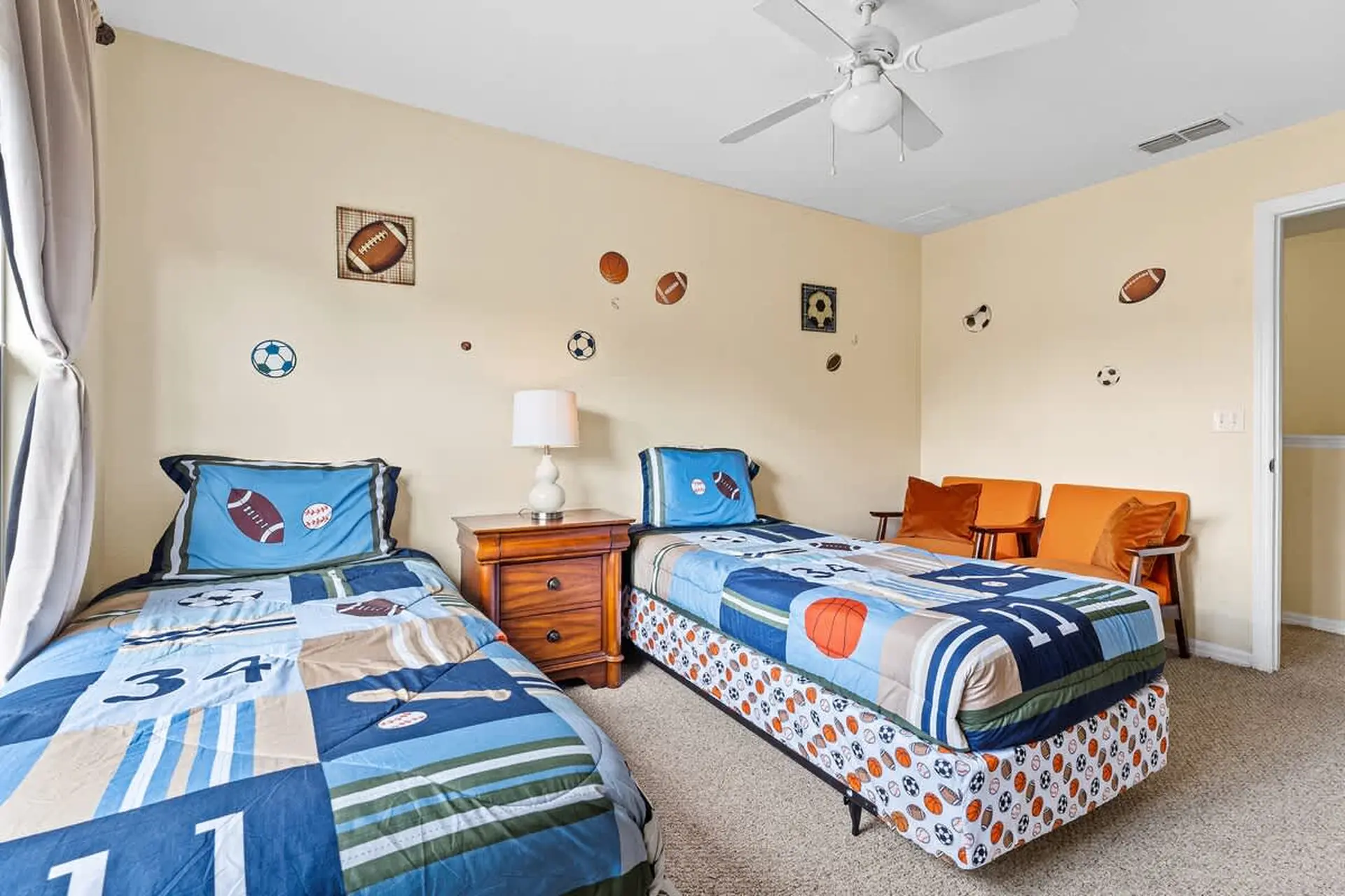 Relaxing 3BR Haven for 8 at Seven Dwarfs