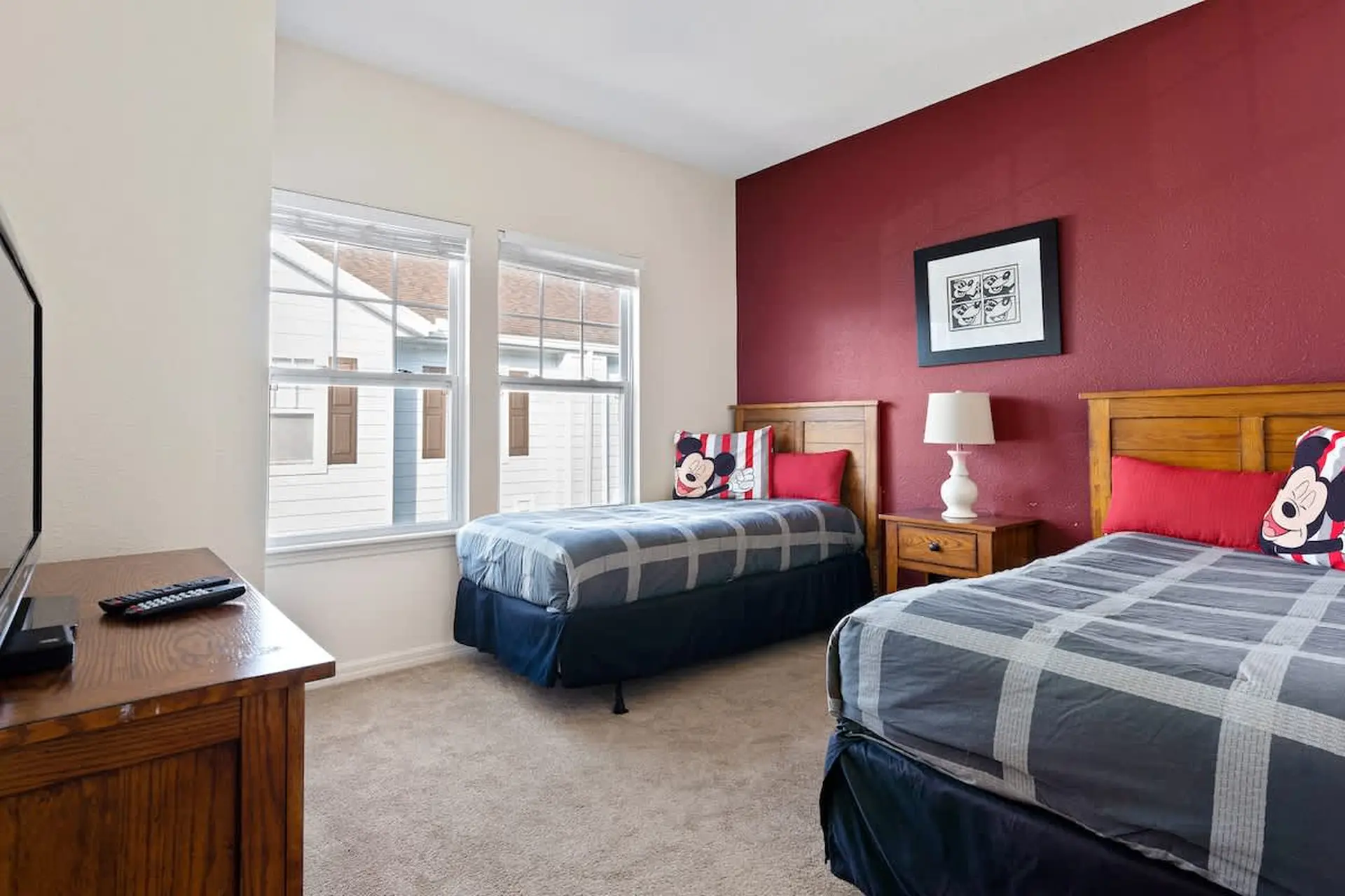 Welcoming 4 BR Sleeps 10 Guests WL2901