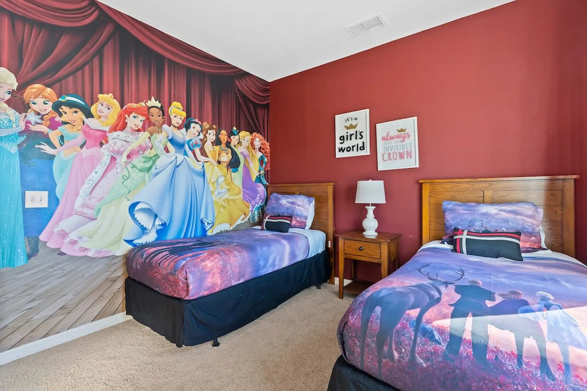 Cozy 4BR Retreat Near Orlando Attractions