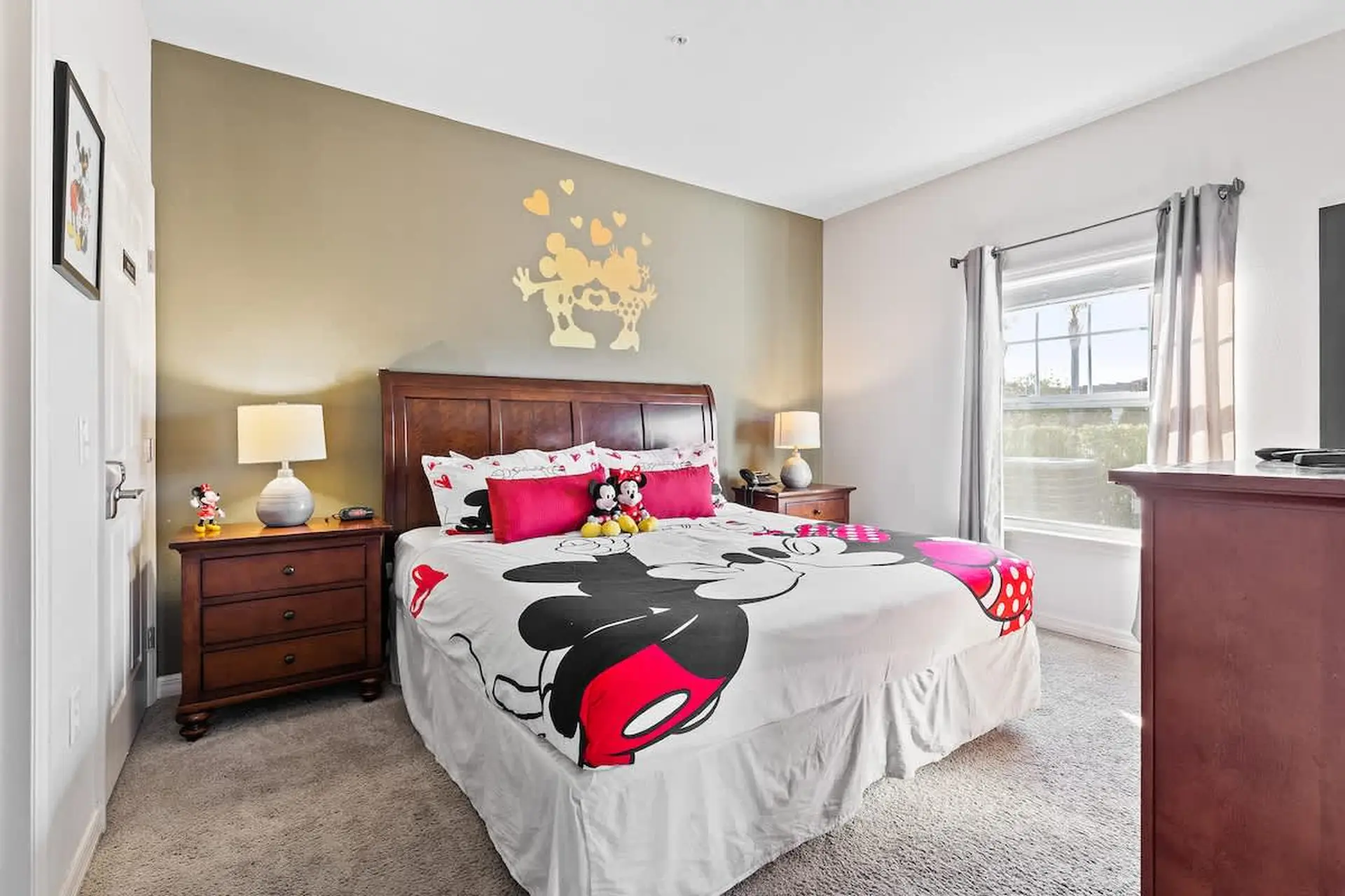 Cozy 4BR Retreat Near Orlando Attractions