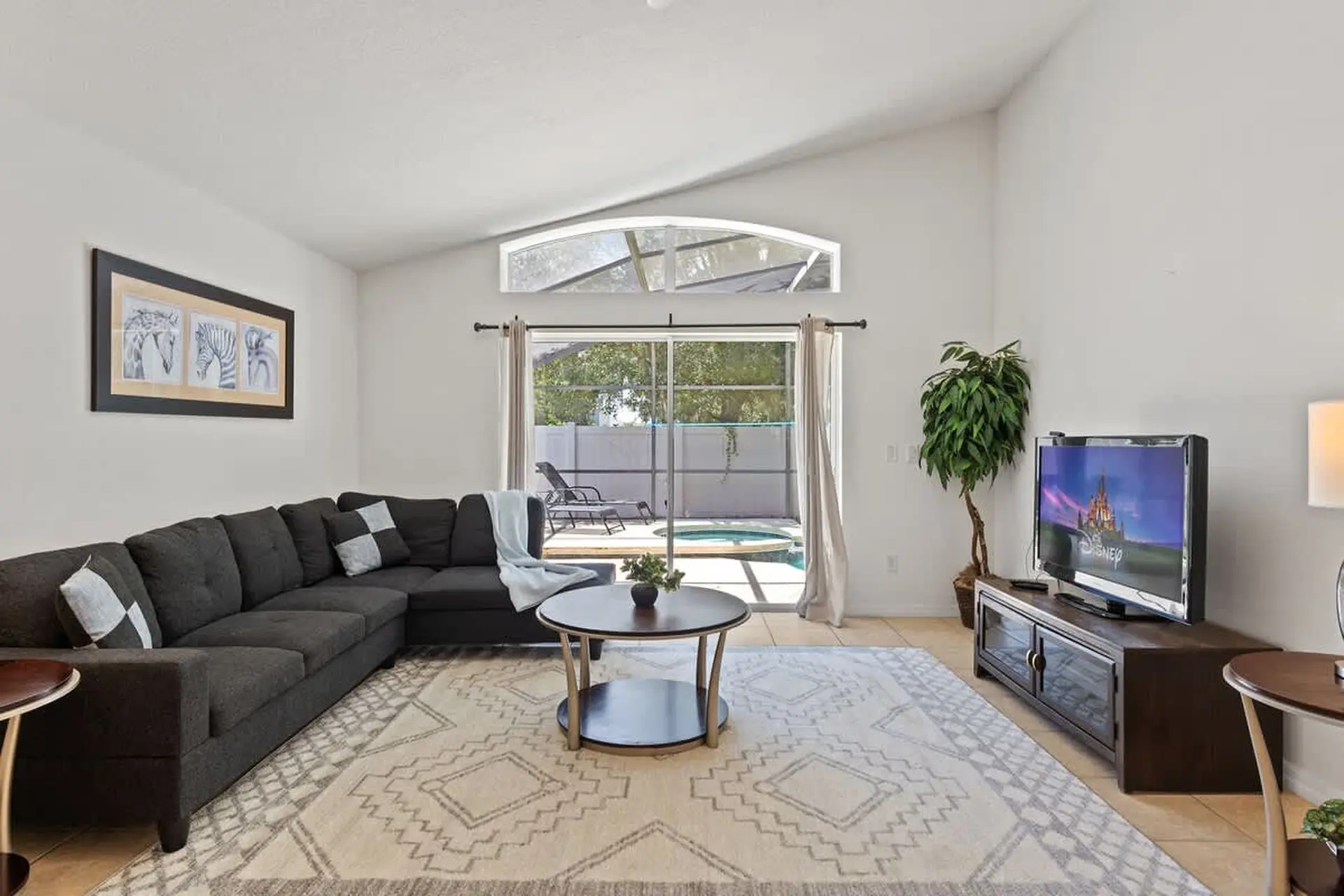 Game Room plus Private Pool 4BR Disney Area