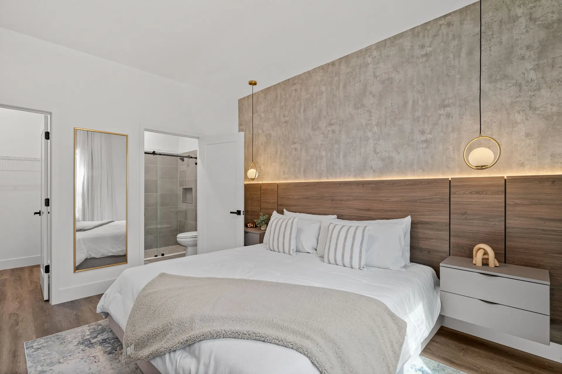 New Luxury Getaway, themed Bedrooms