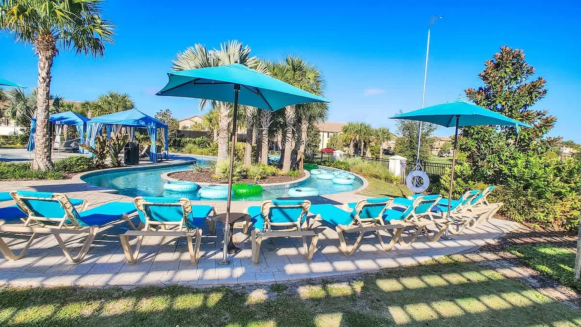 Pet Friendly Amazing 5 BR sleeps 10 WW2116