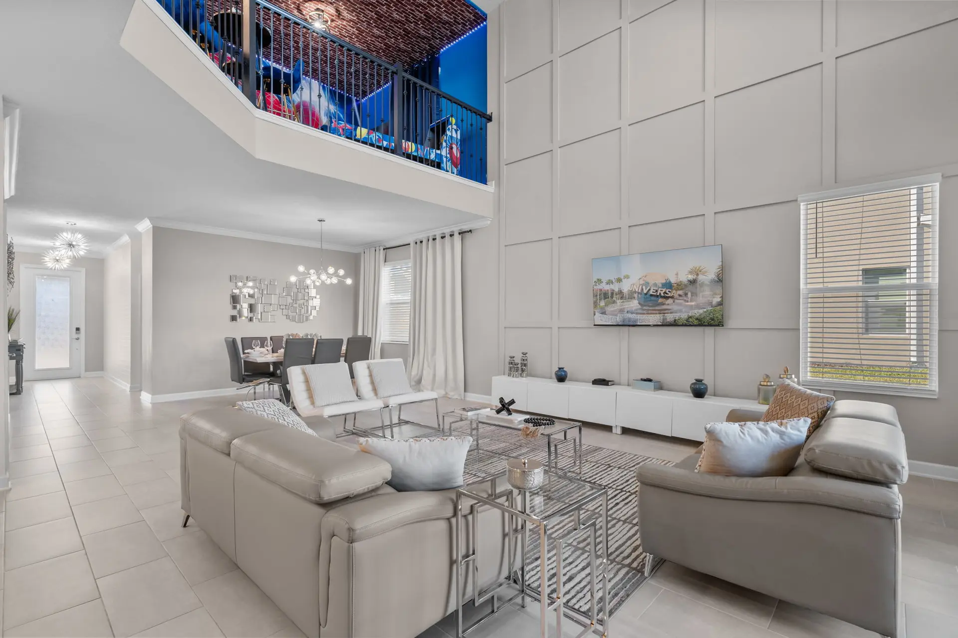 Chic 5Bed Home with Themed Rooms