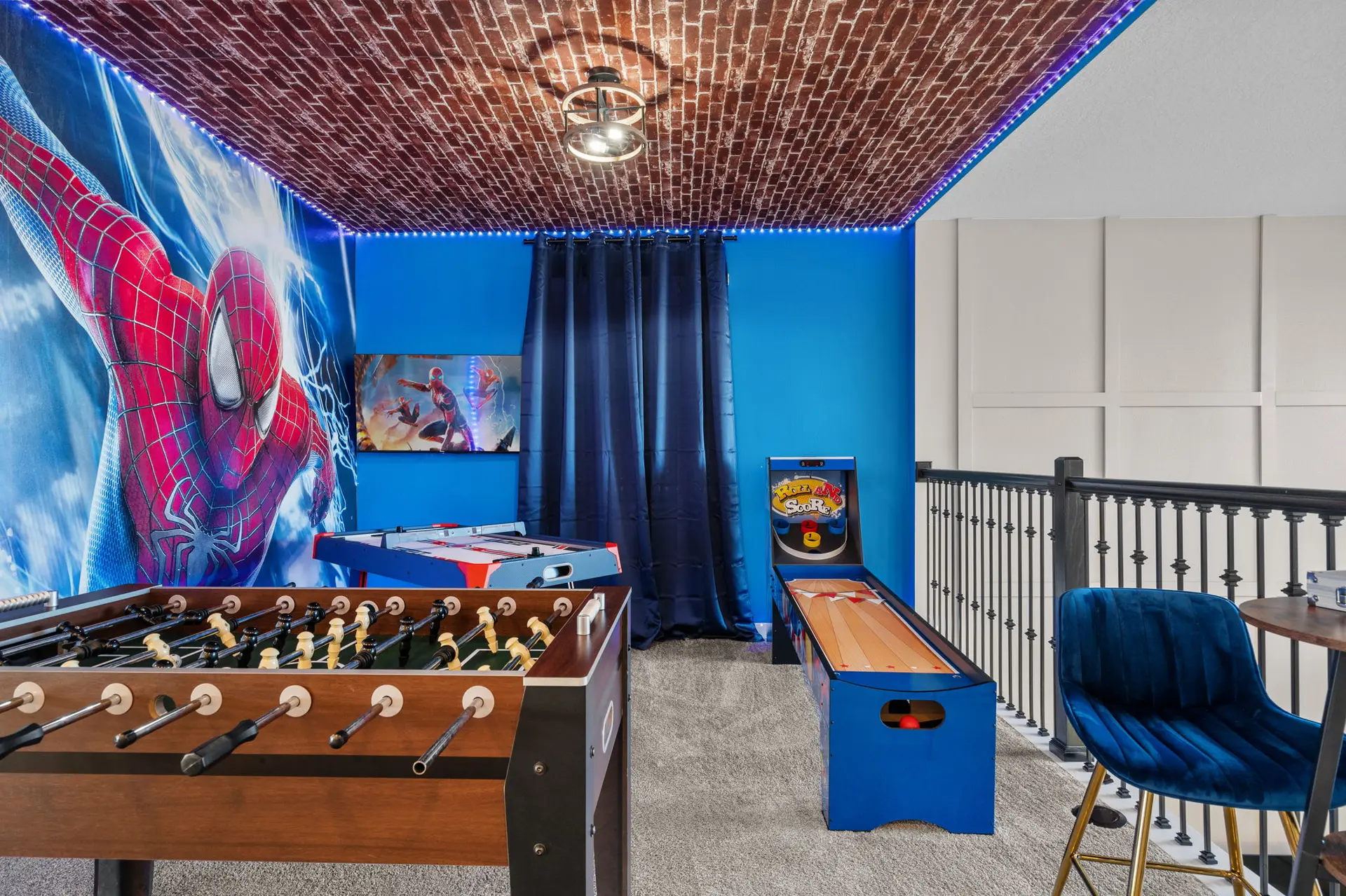 Chic 5Bed Home with Themed Rooms