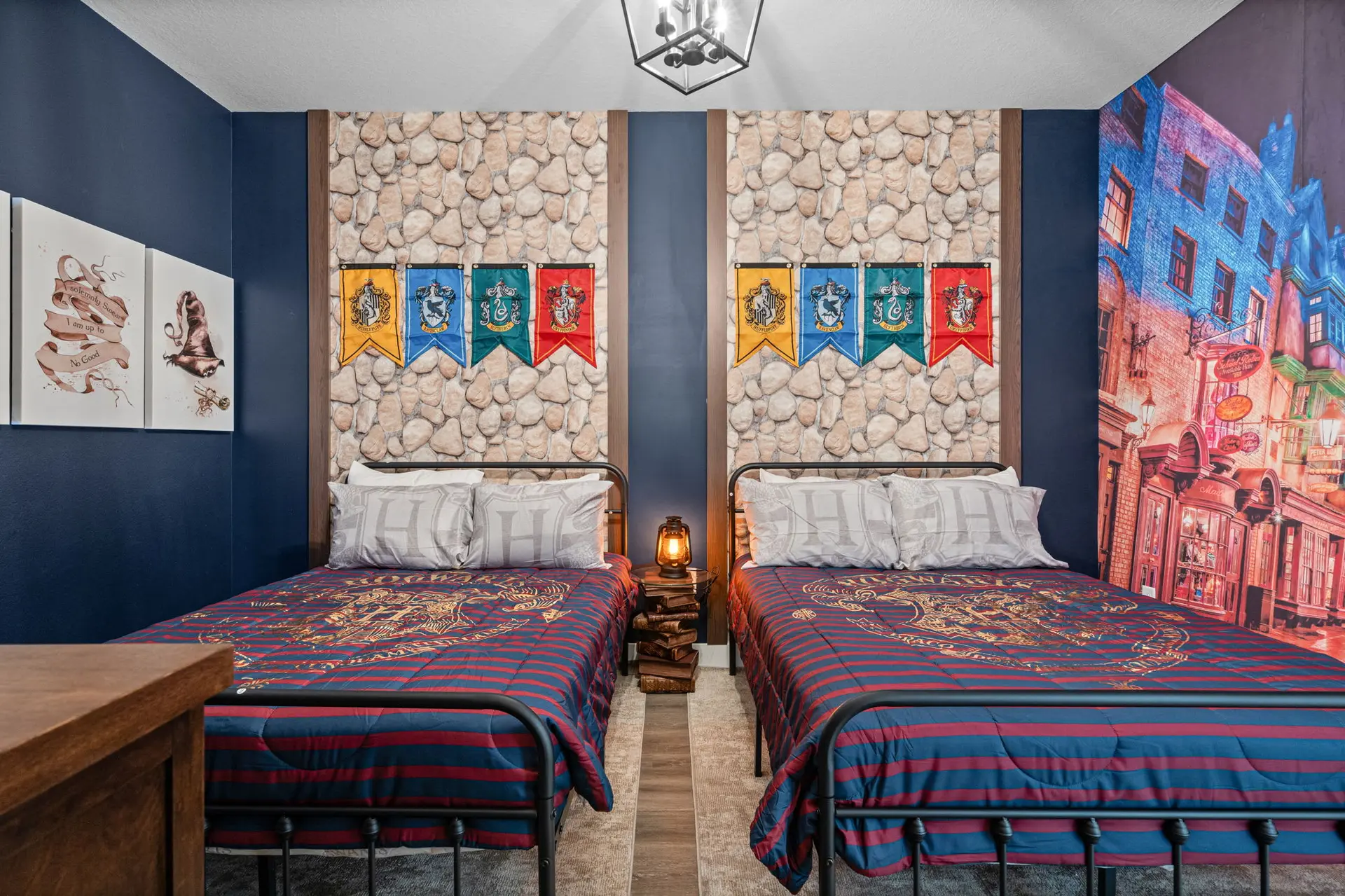 Themed Bedrooms & Pool, Perfect for Families